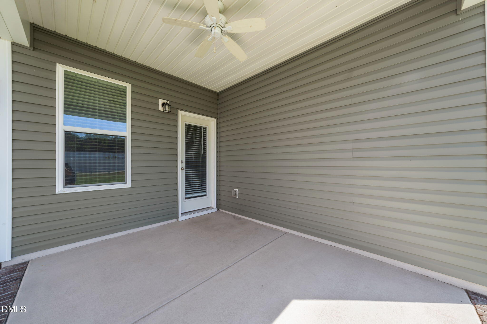 303 Bella Square Property Photo 22
