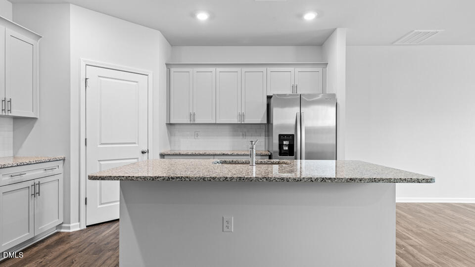 905 Sculptor Street Property Photo 11