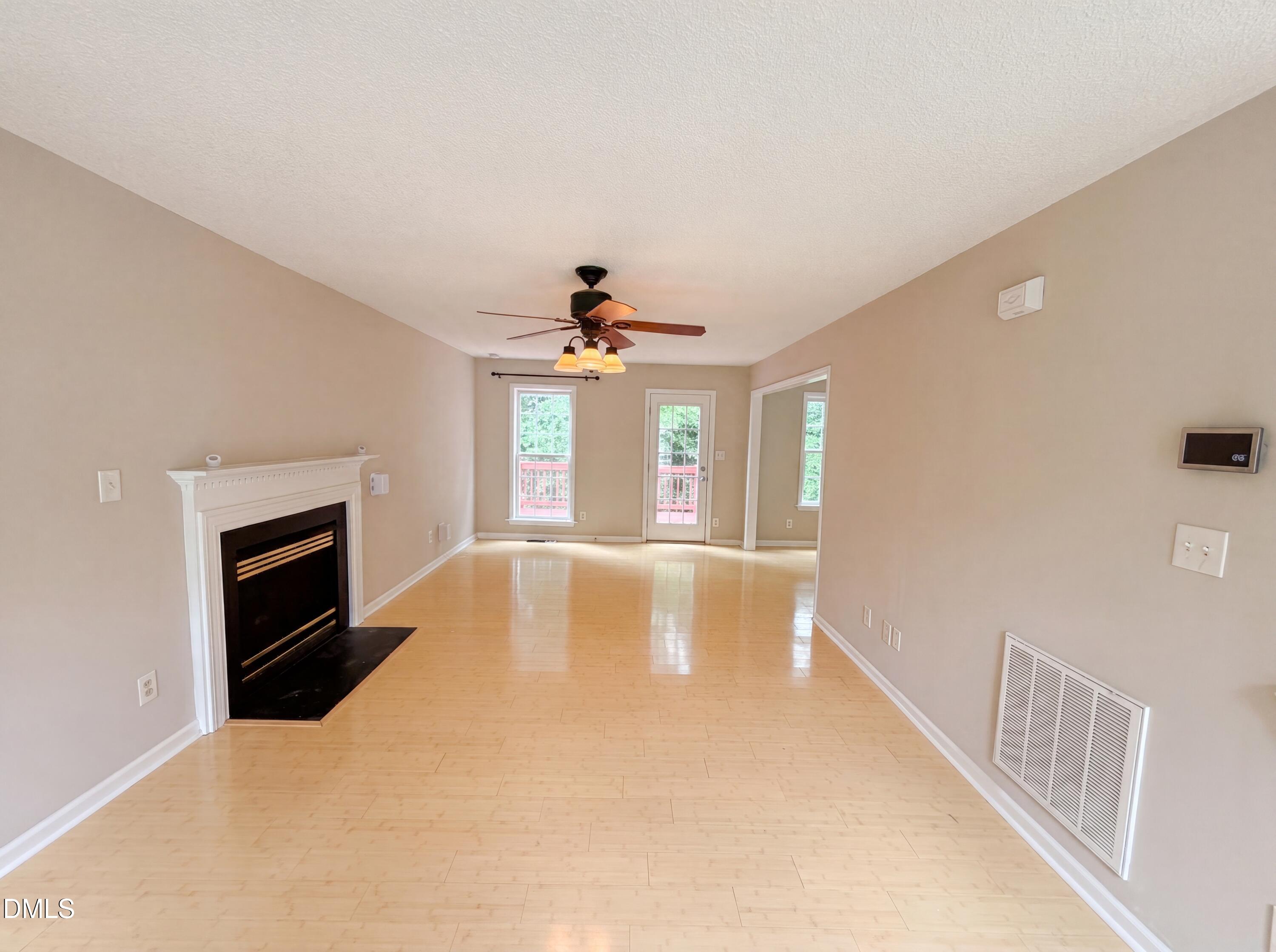 128 Morena Drive Property Photo 3