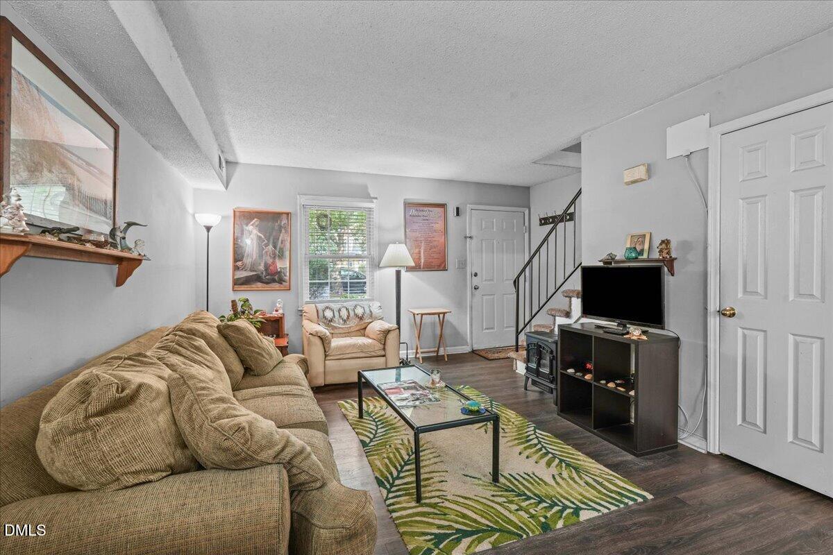 4700 Blue Bird Court B Property Photo 6