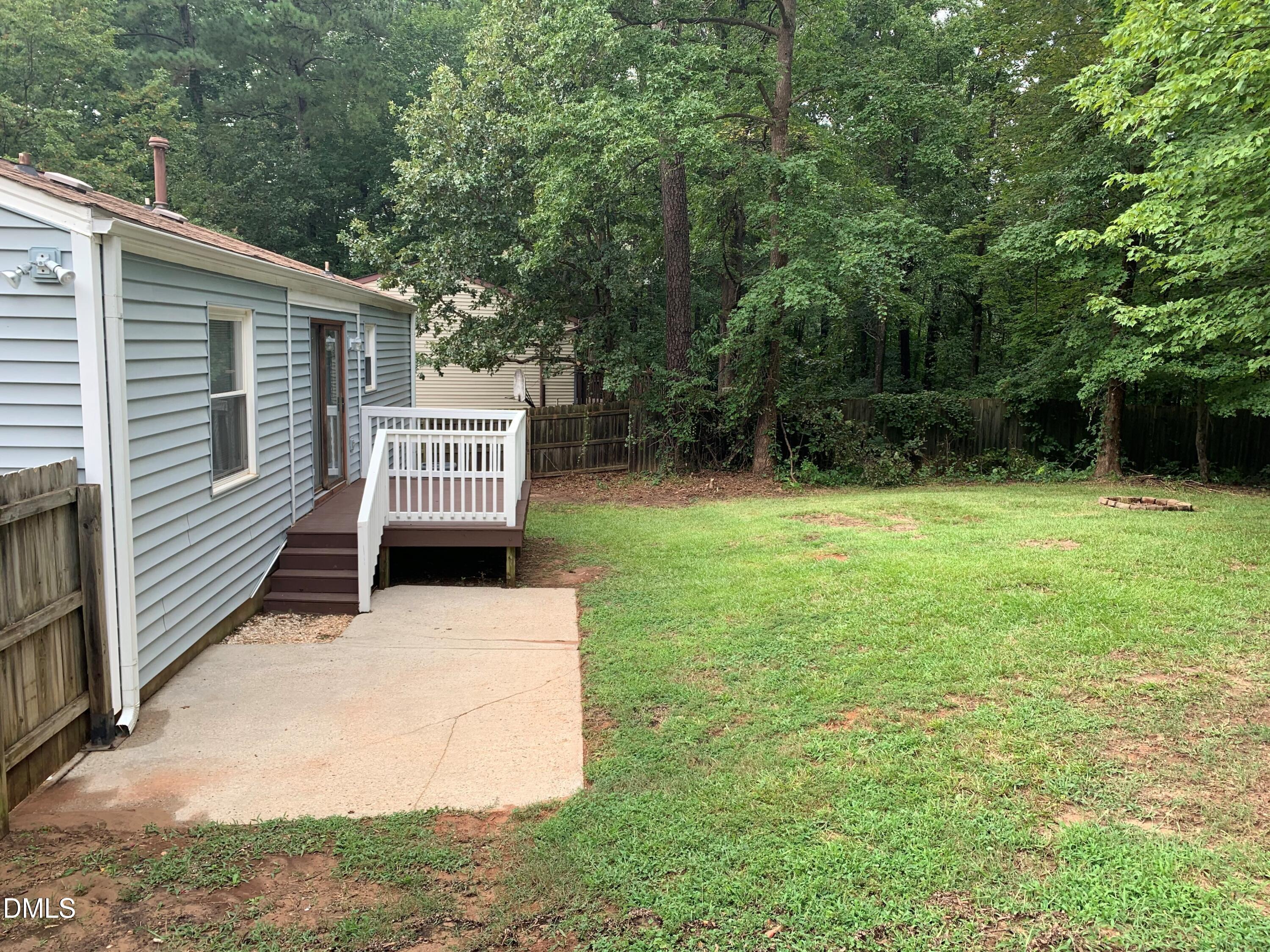 2600 Courier Court Property Photo 5