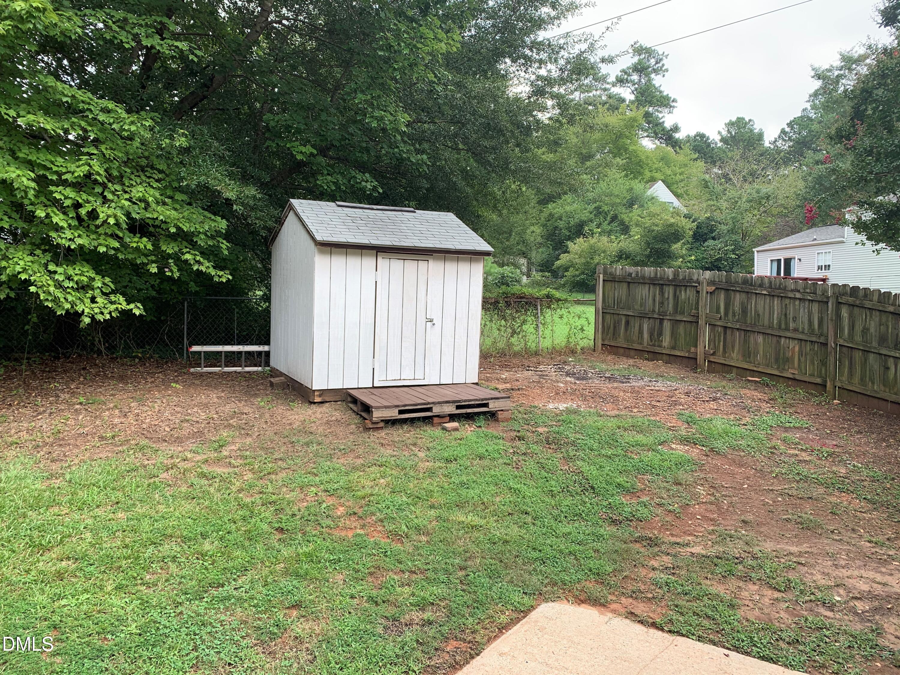 2600 Courier Court Property Photo 15