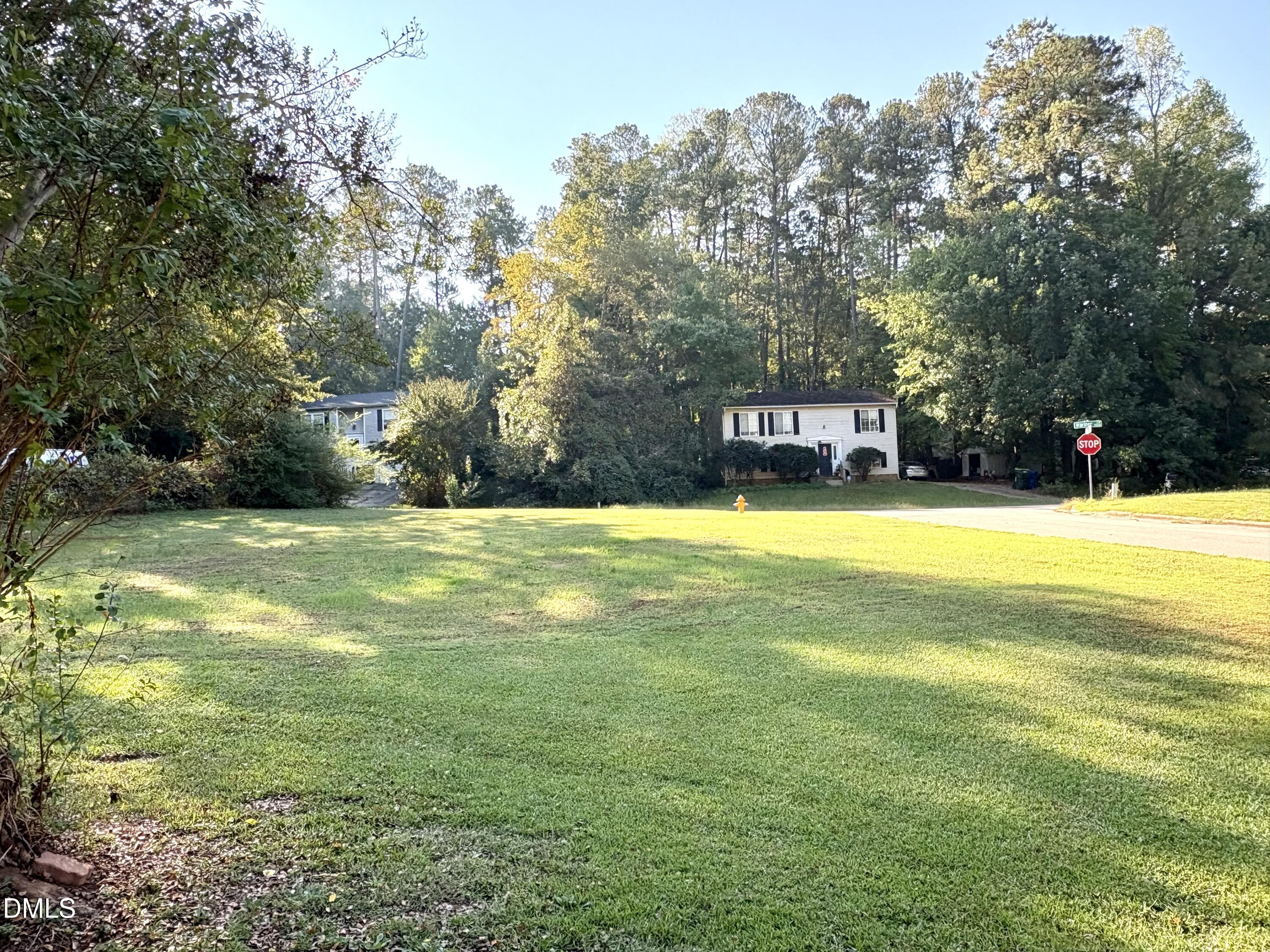 2600 Courier Court Property Photo 23