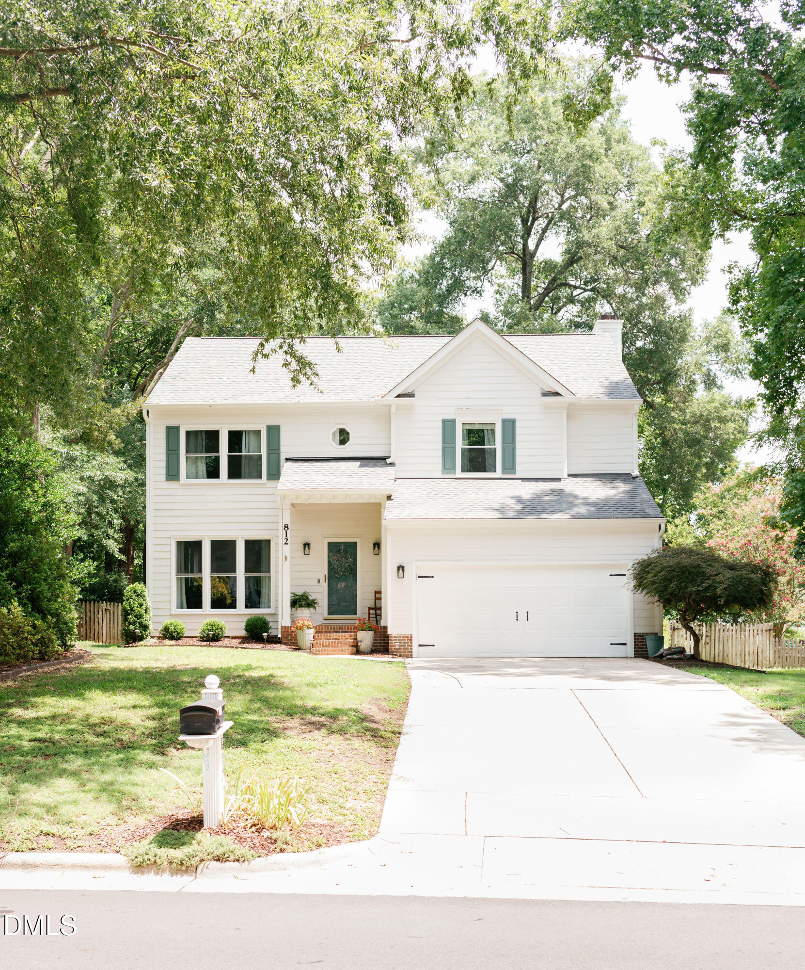 812 Beddingfield Drive Property Photo 1