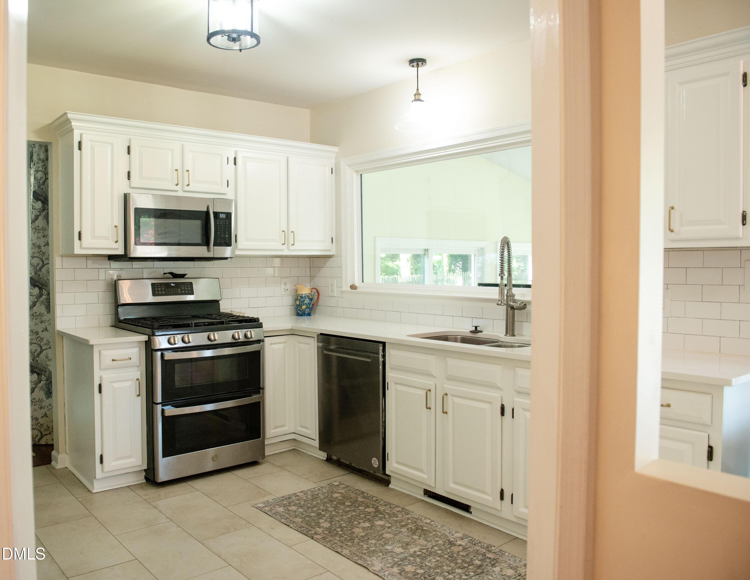 812 Beddingfield Drive Property Photo 9