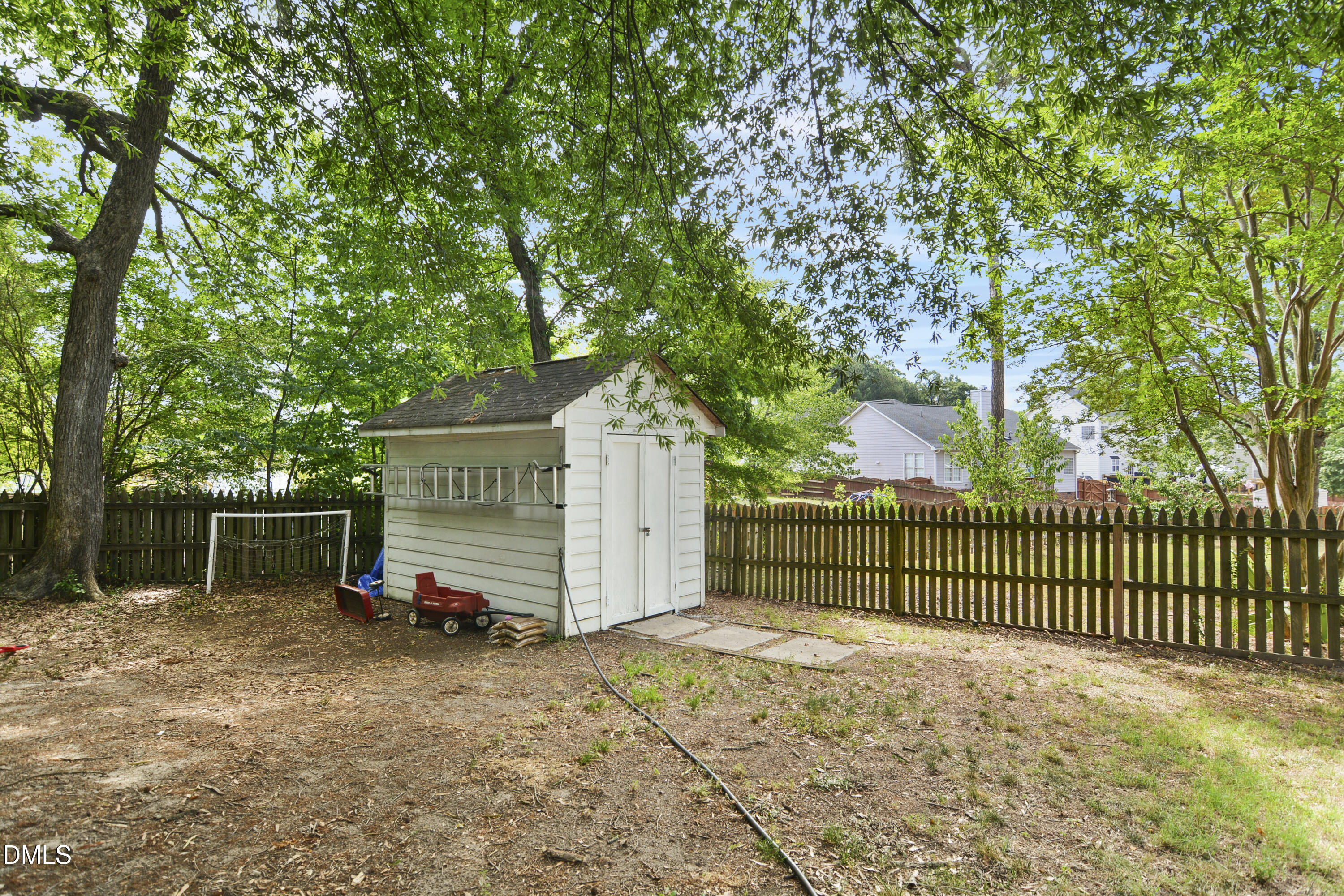 812 Beddingfield Drive Property Photo 30