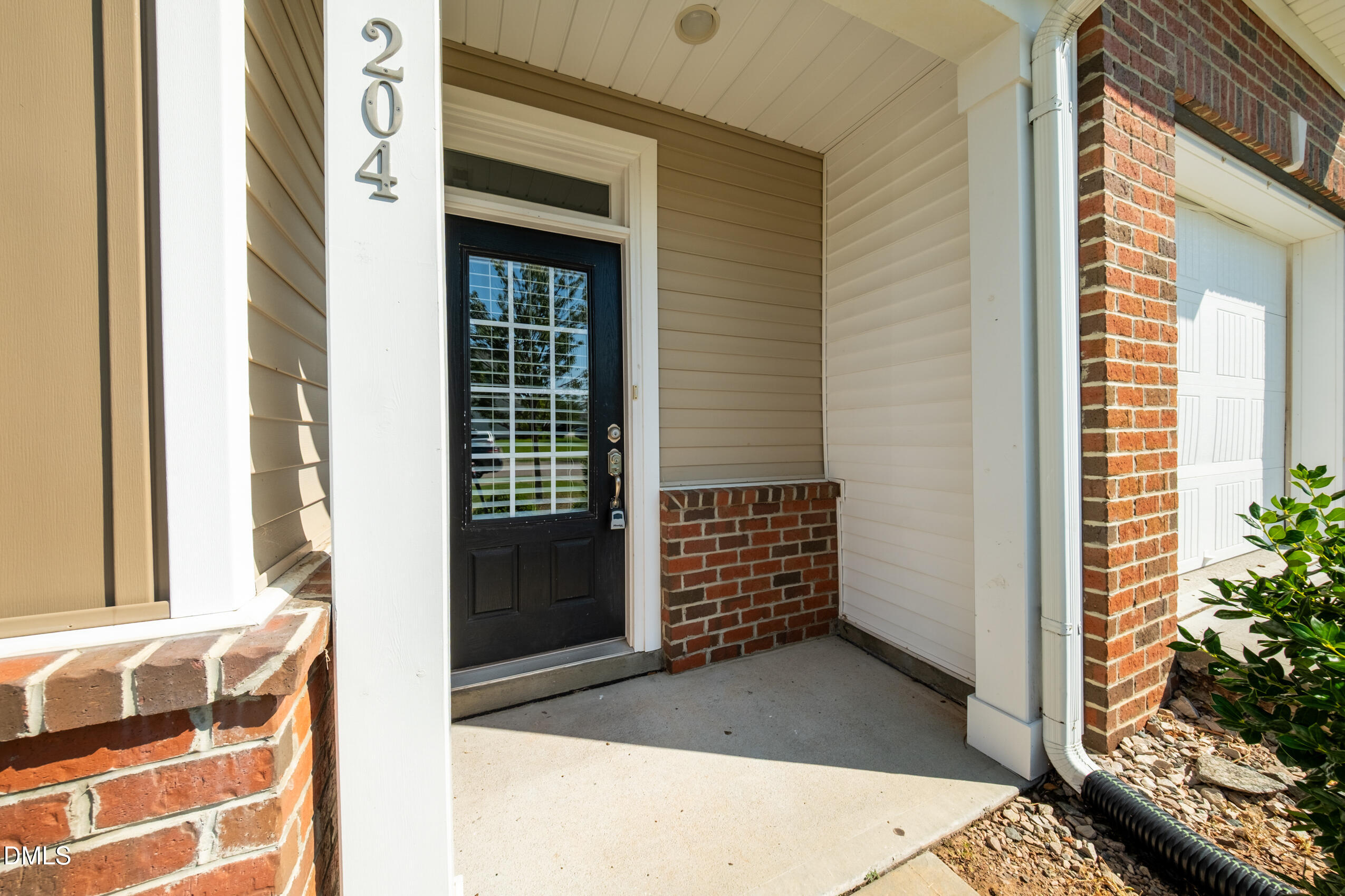 204 Traphill Drive Property Photo 3