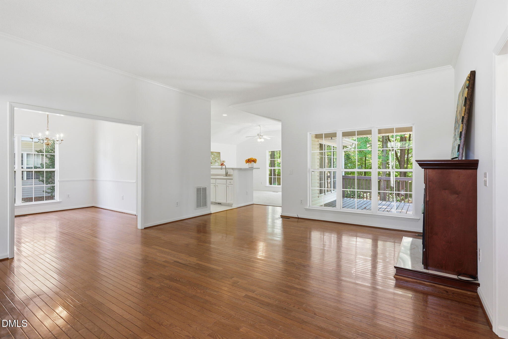 1219 Waterford Green Drive Property Photo 10