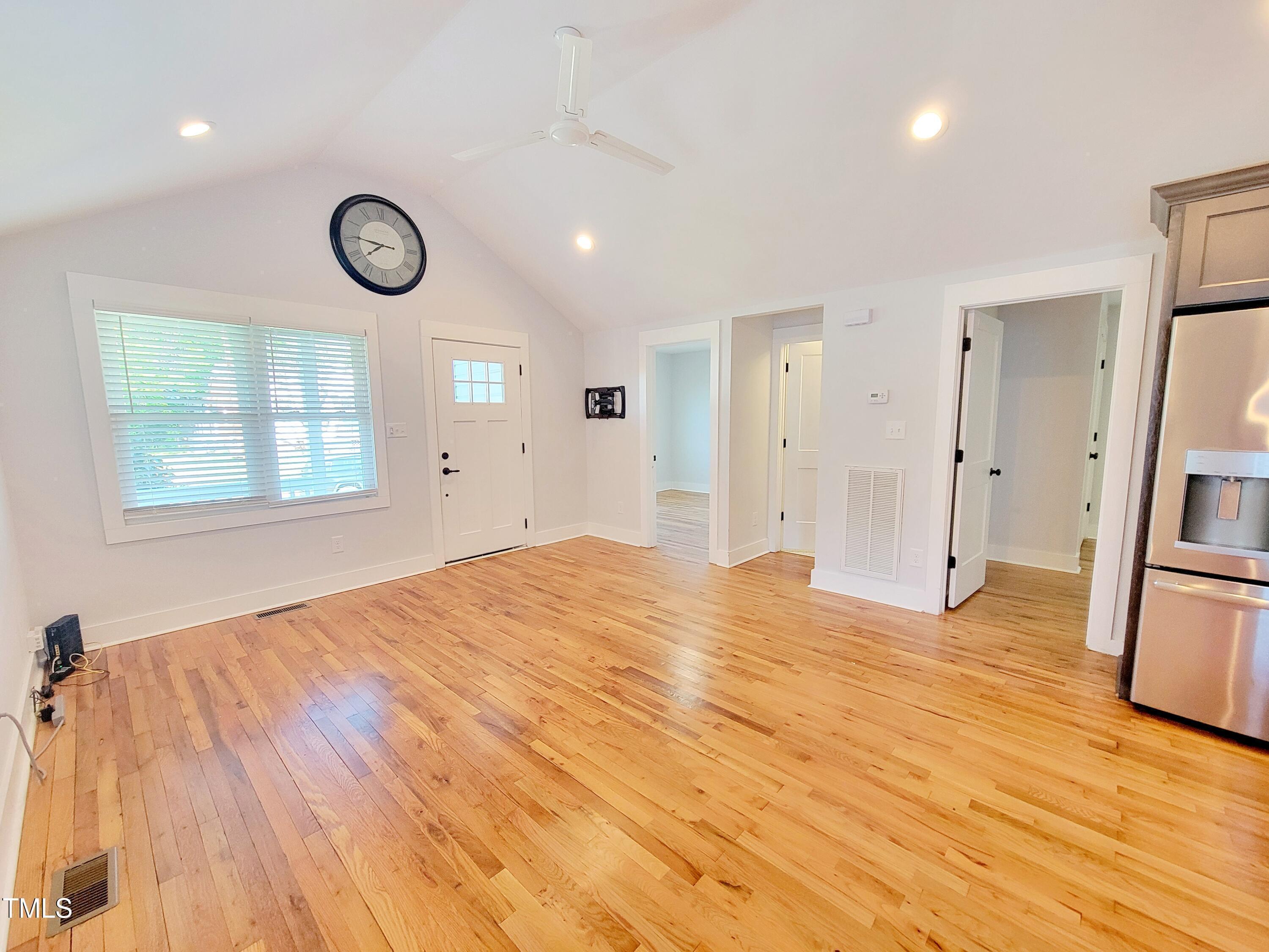 805 Coleman Street Property Photo 4
