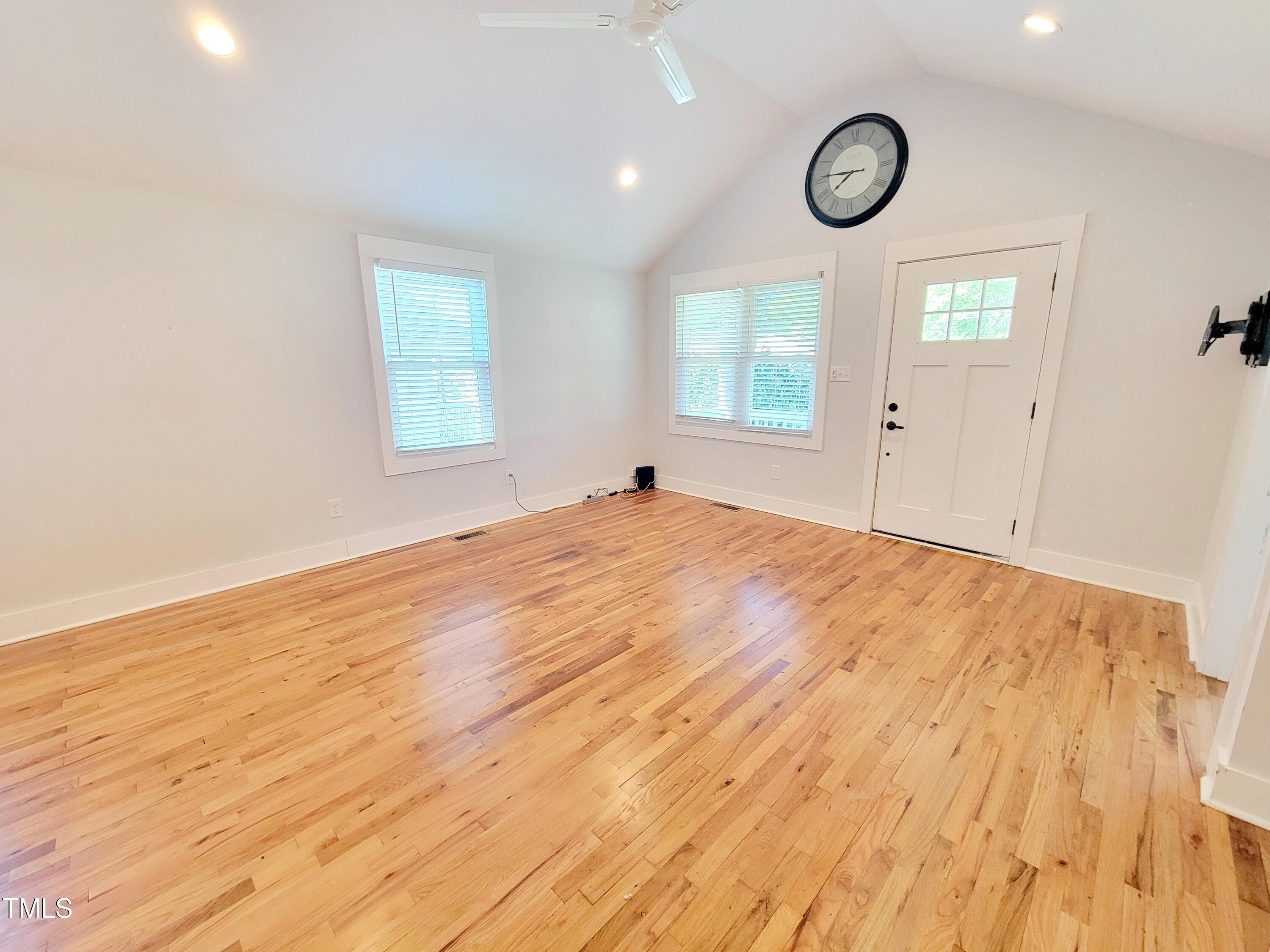 805 Coleman Street Property Photo 5