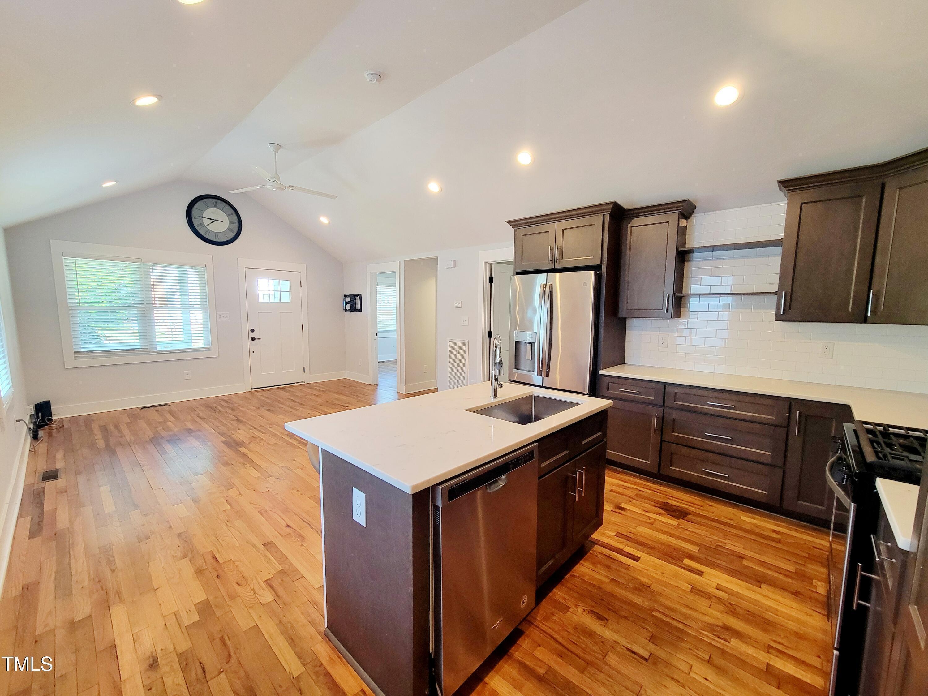805 Coleman Street Property Photo 8