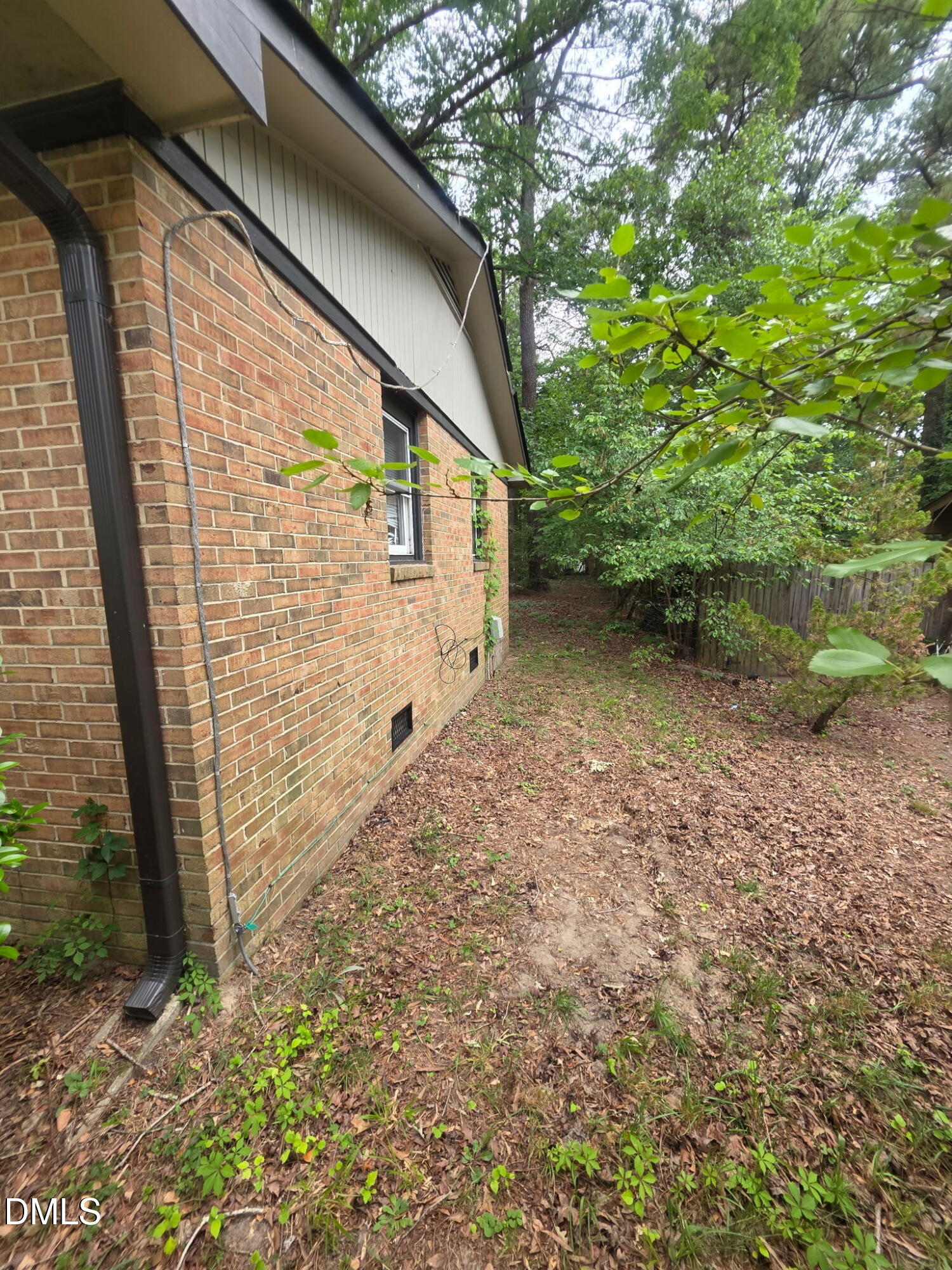 1418 Hearthside Street Property Photo 5