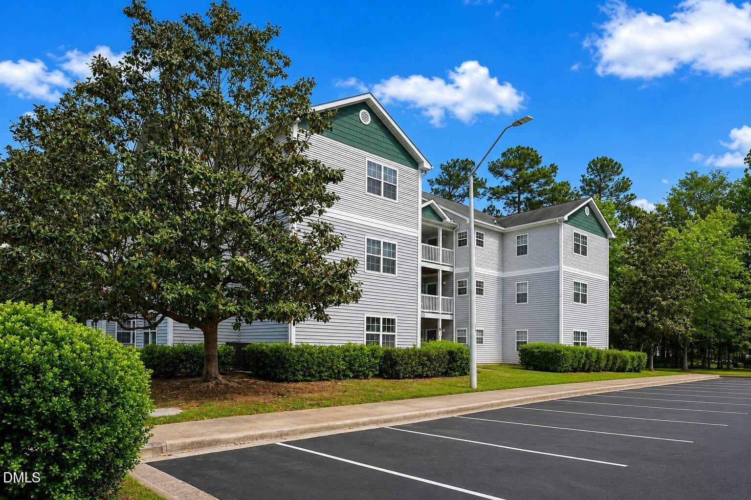 2031 Wolfmill Drive #301 Property Photo 9
