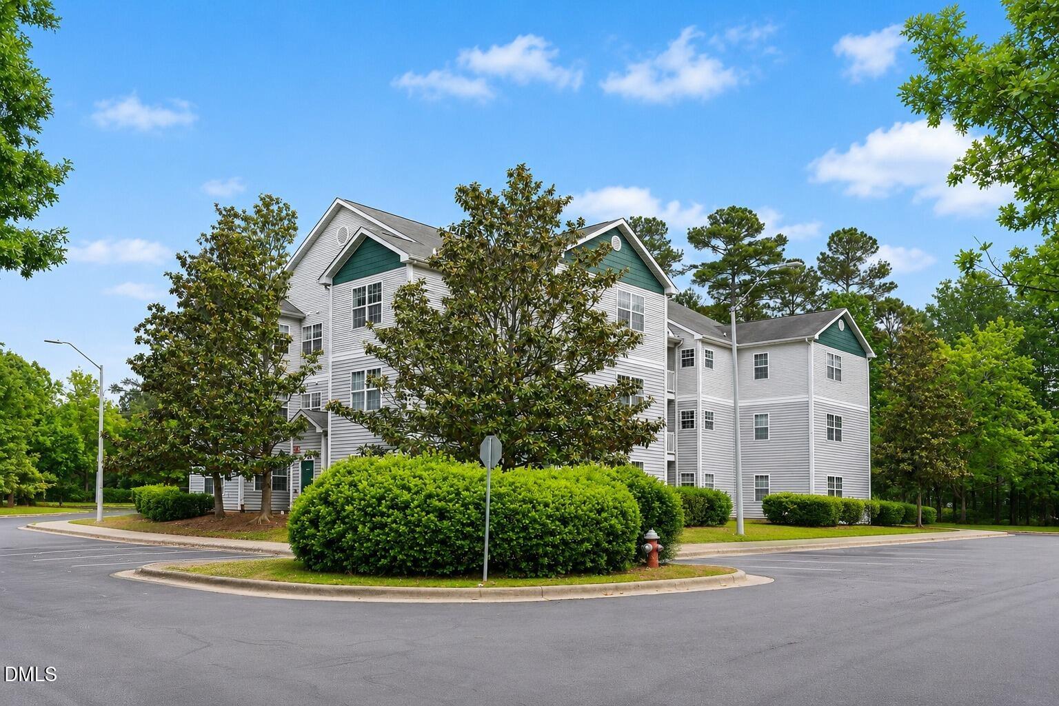 2031 Wolfmill Drive #301 Property Photo 10