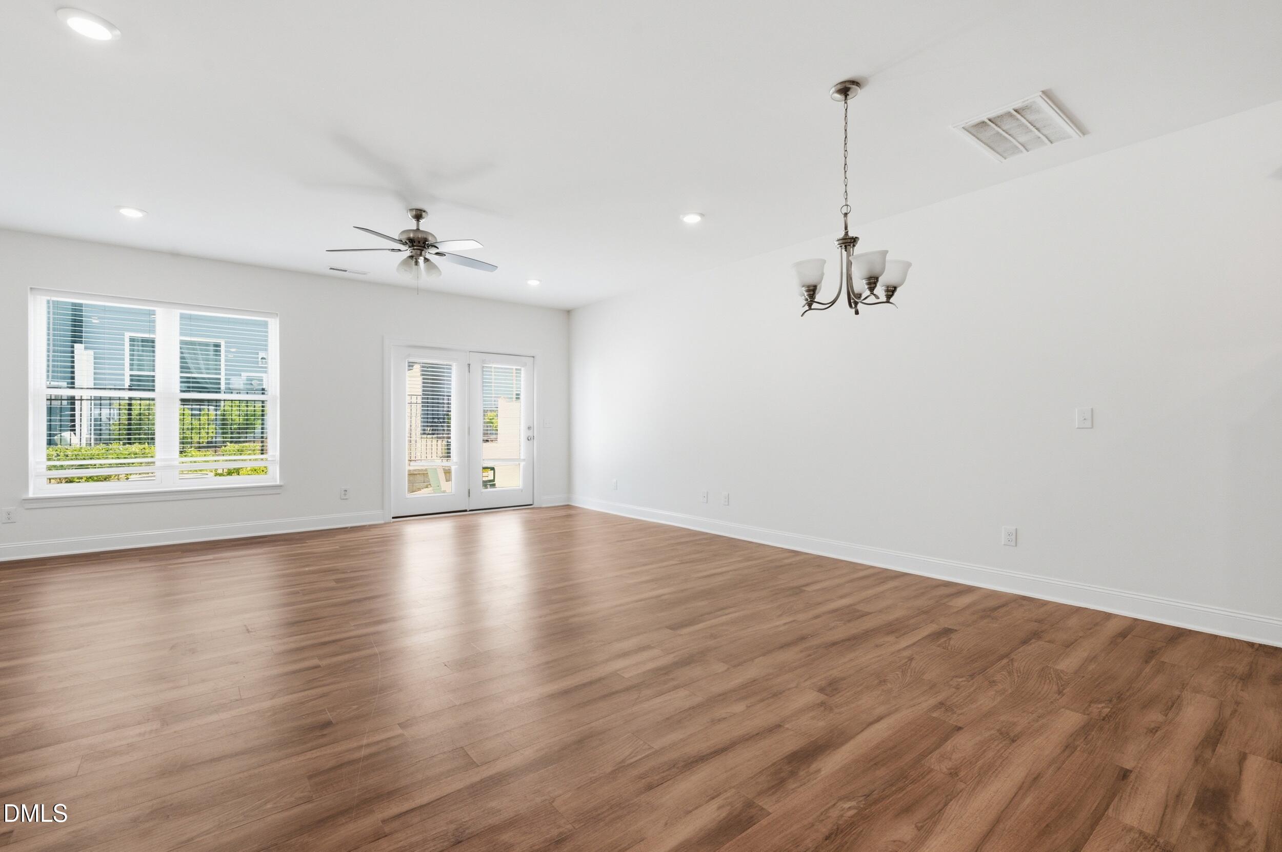212 Marbella Grove Court Property Photo 8