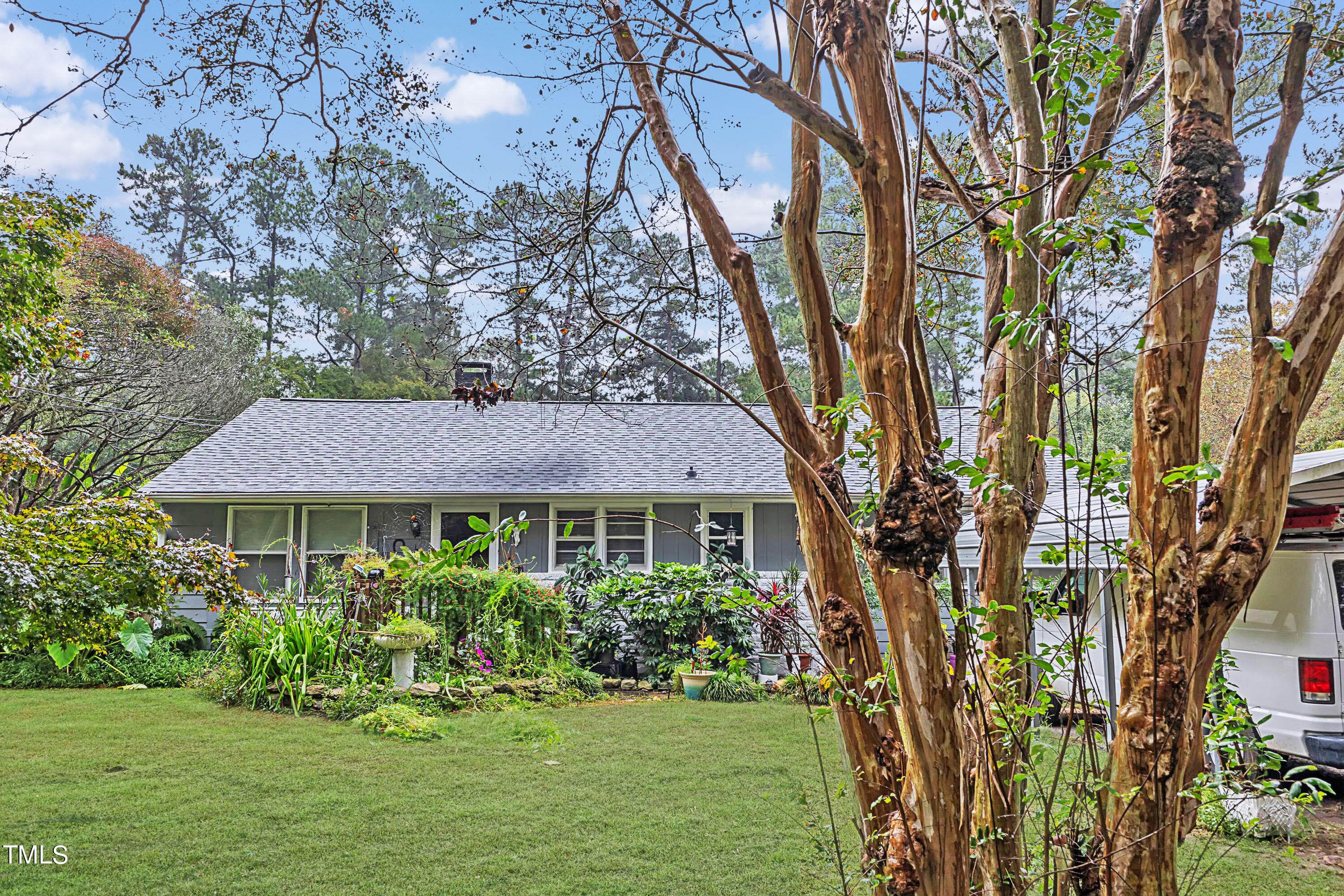 725 Colonial Drive