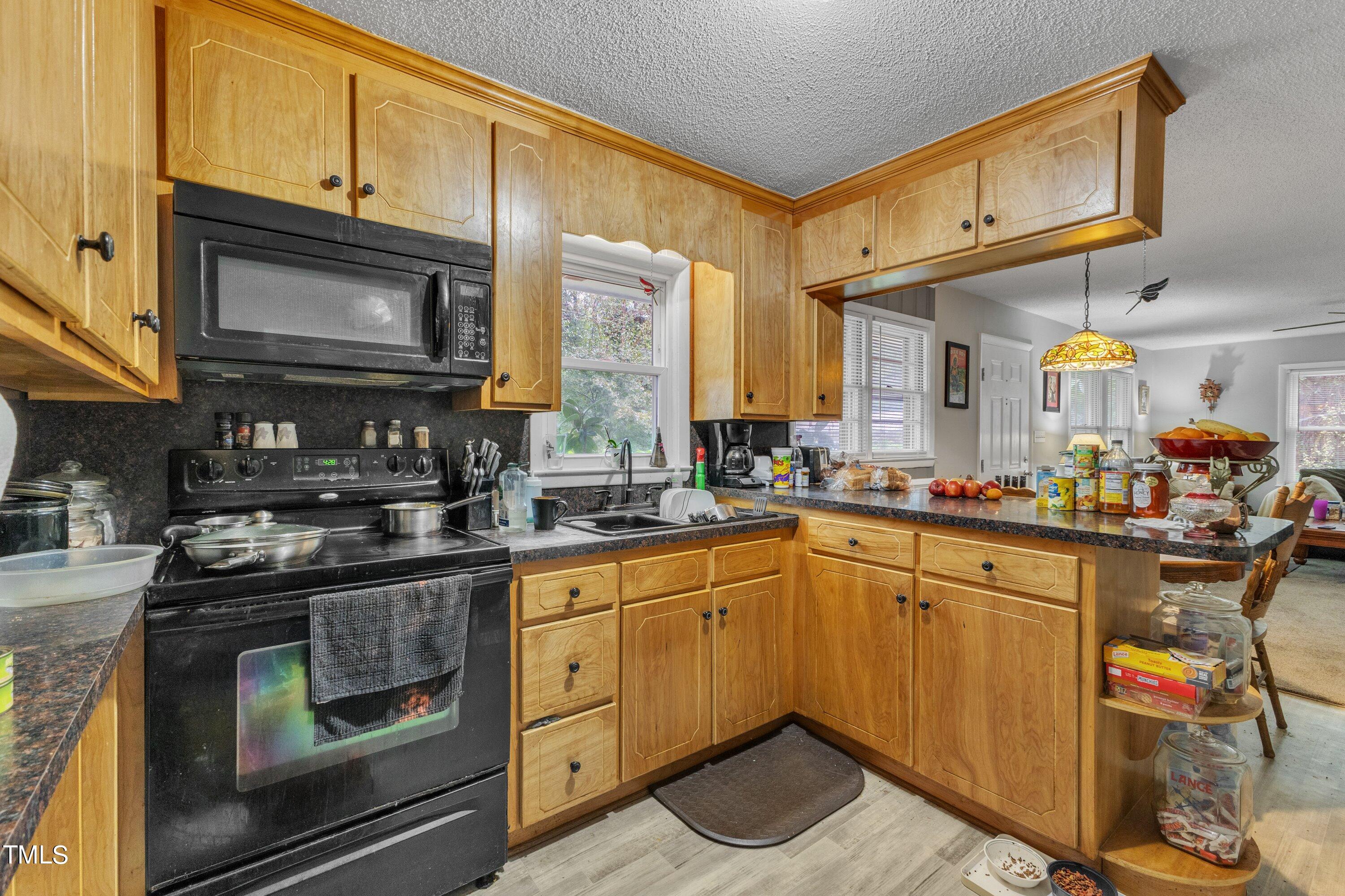 725 Colonial Drive Property Photo 10