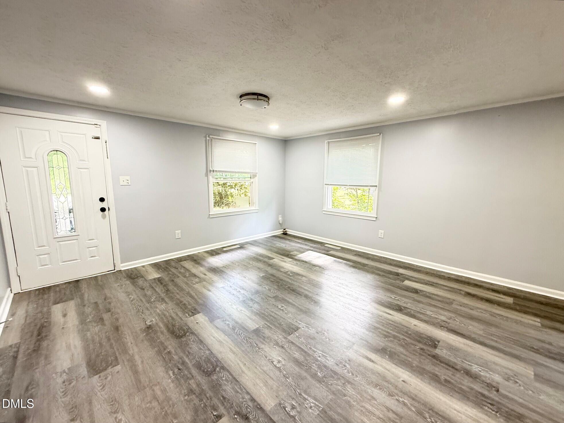 801 Carter Avenue Property Photo 3
