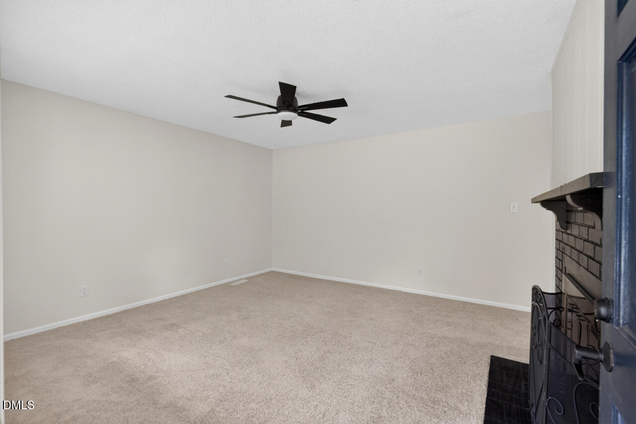 204 Ln Of Sir Gawaine Property Photo 4
