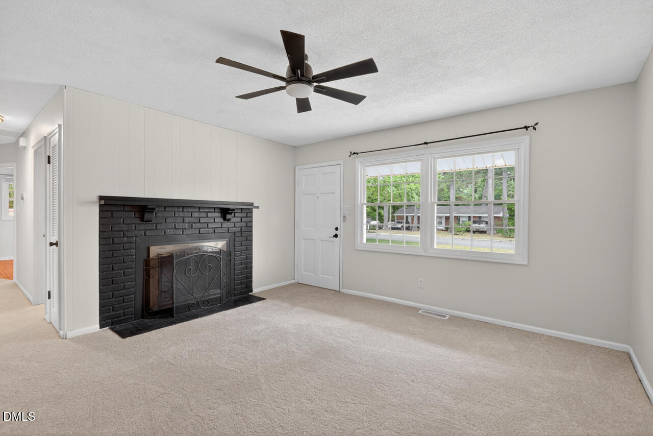 204 Ln Of Sir Gawaine Property Photo 5