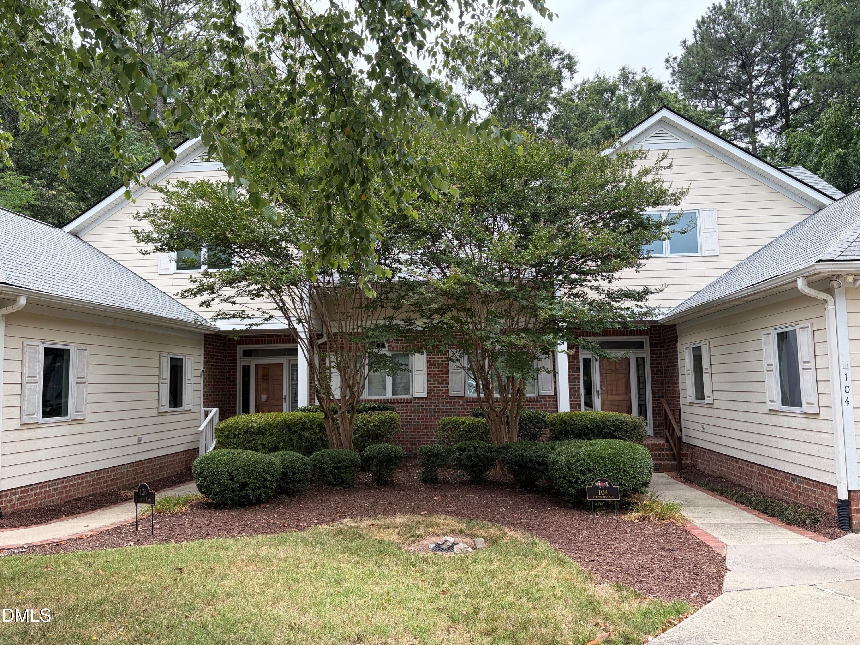 104 Turnberry Lane Property Photo 1