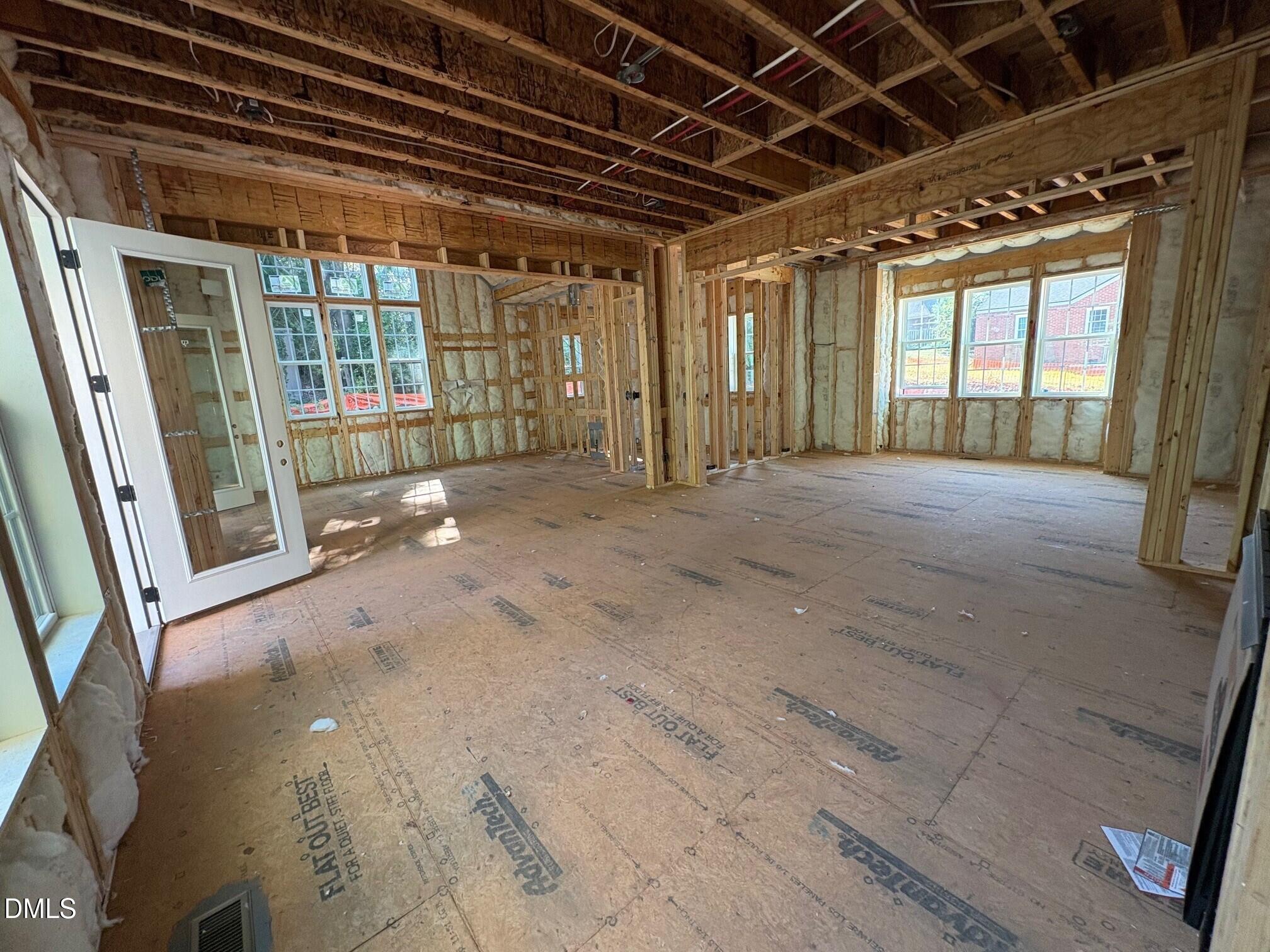 914 Marilyn Drive Property Photo 6
