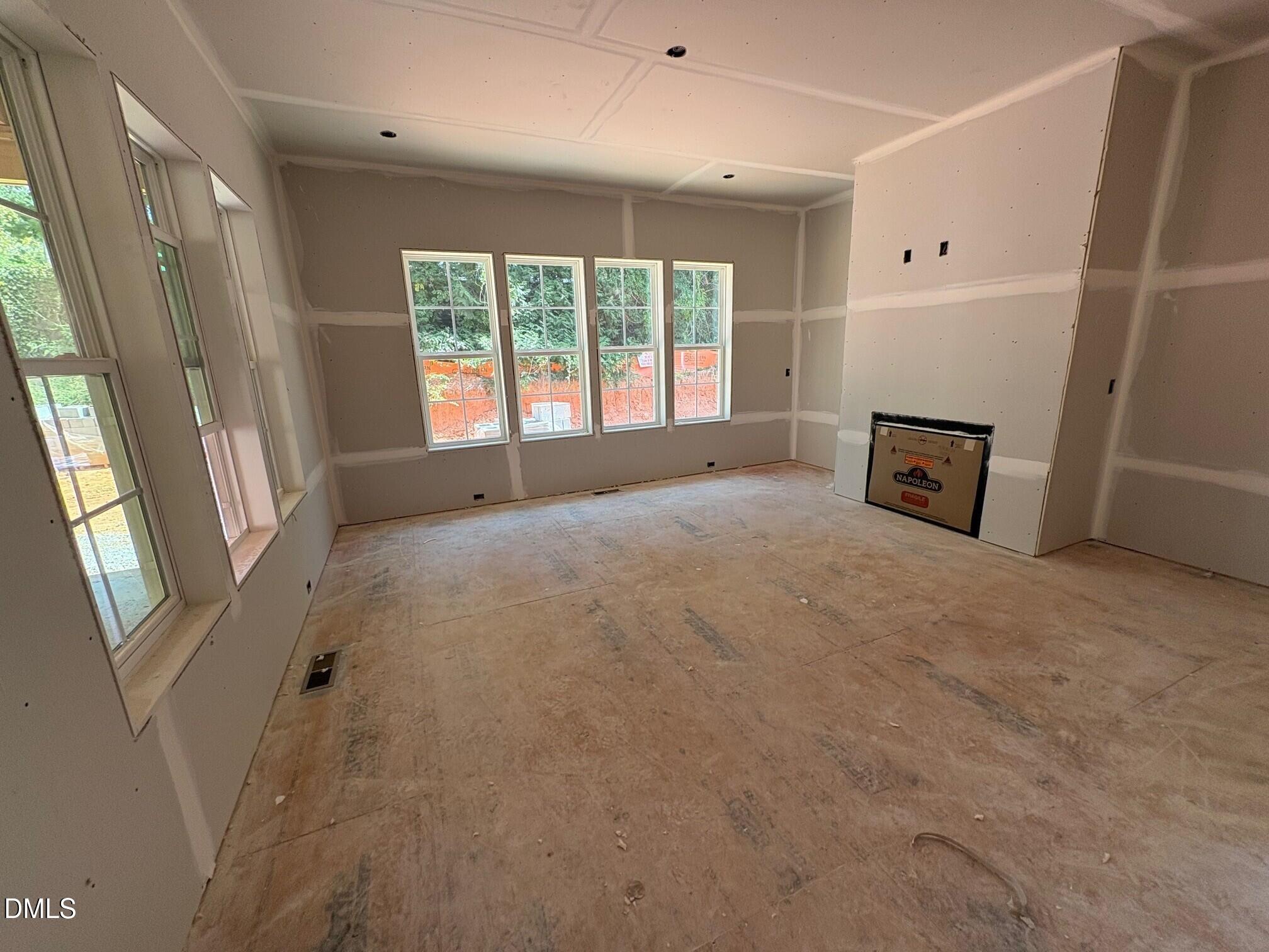 916 Marilyn Drive Property Photo 9