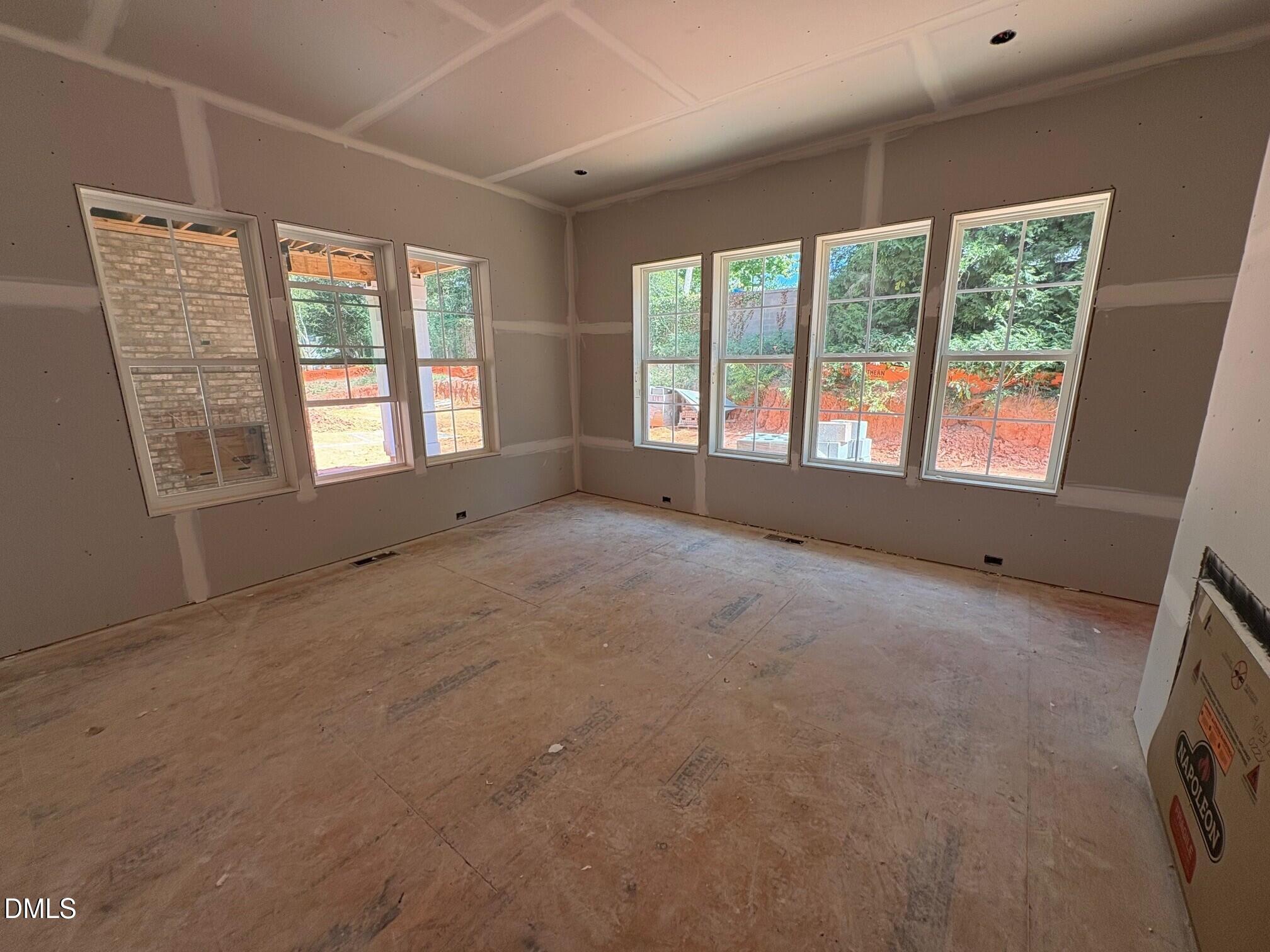 916 Marilyn Drive Property Photo 10