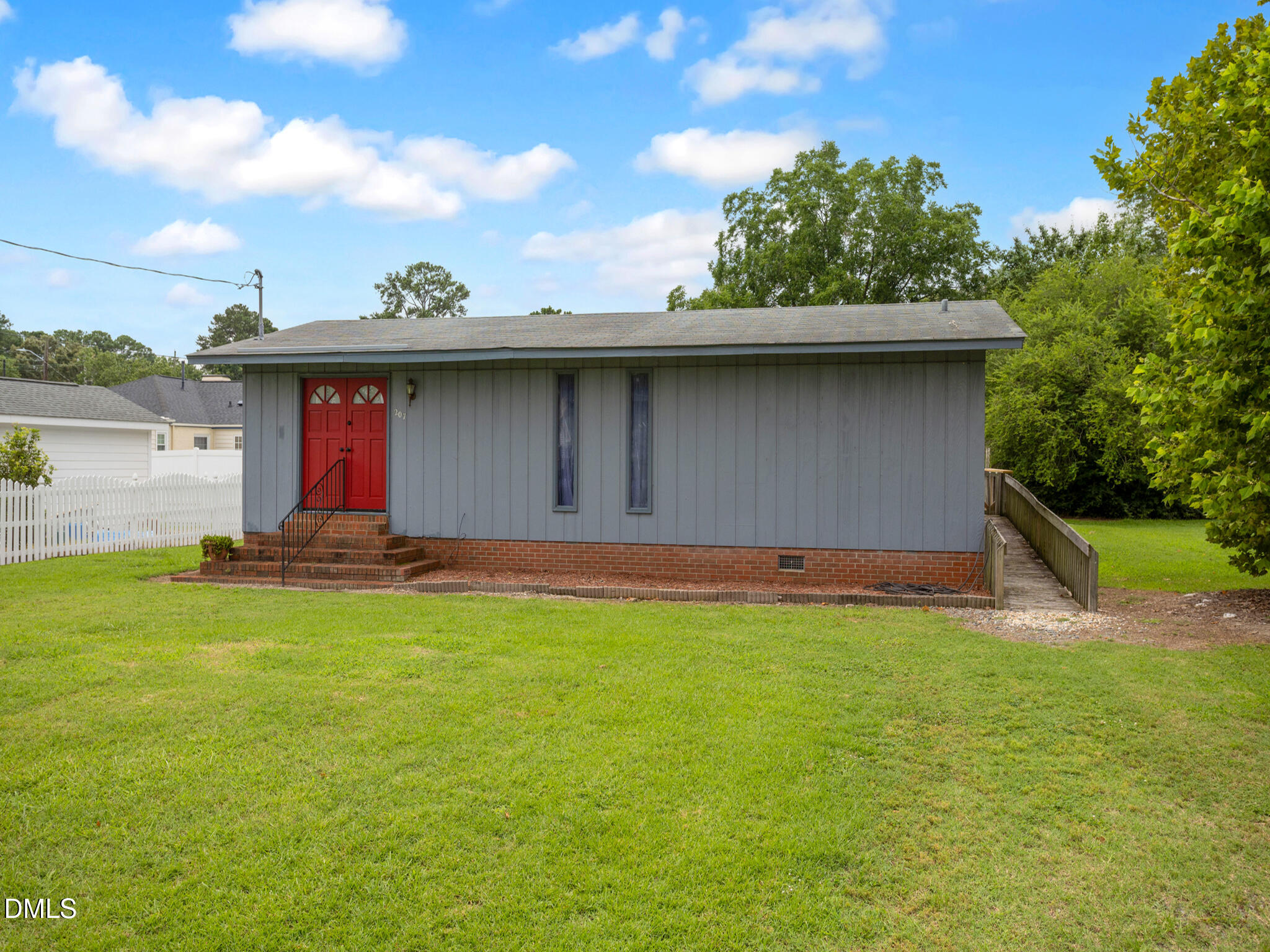 207 Price Street Property Photo 30