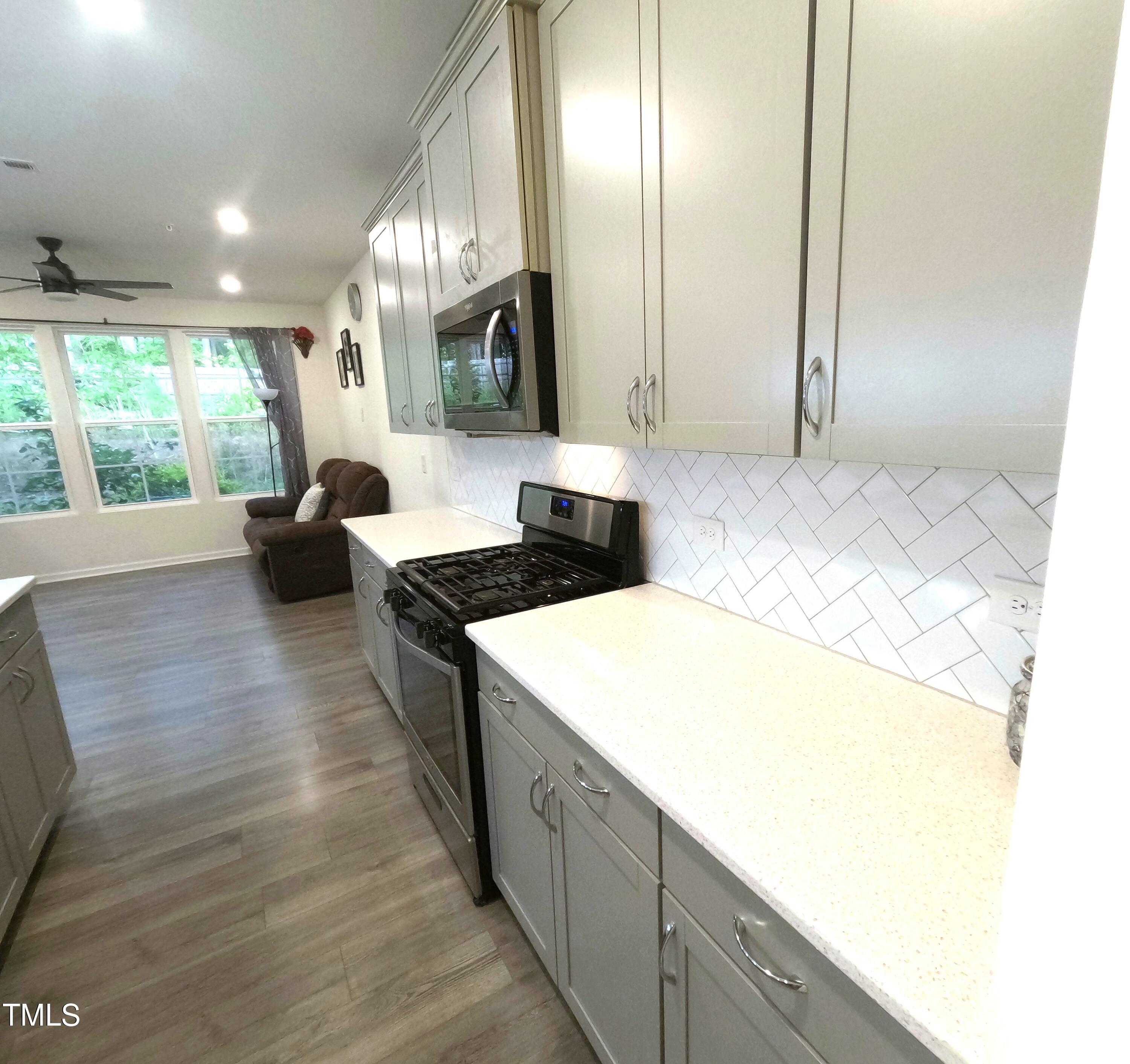 1240 Grenshaw Drive Property Photo 11