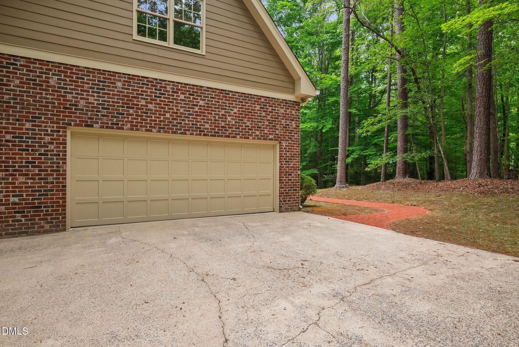 9913 Longford Drive Property Photo 8