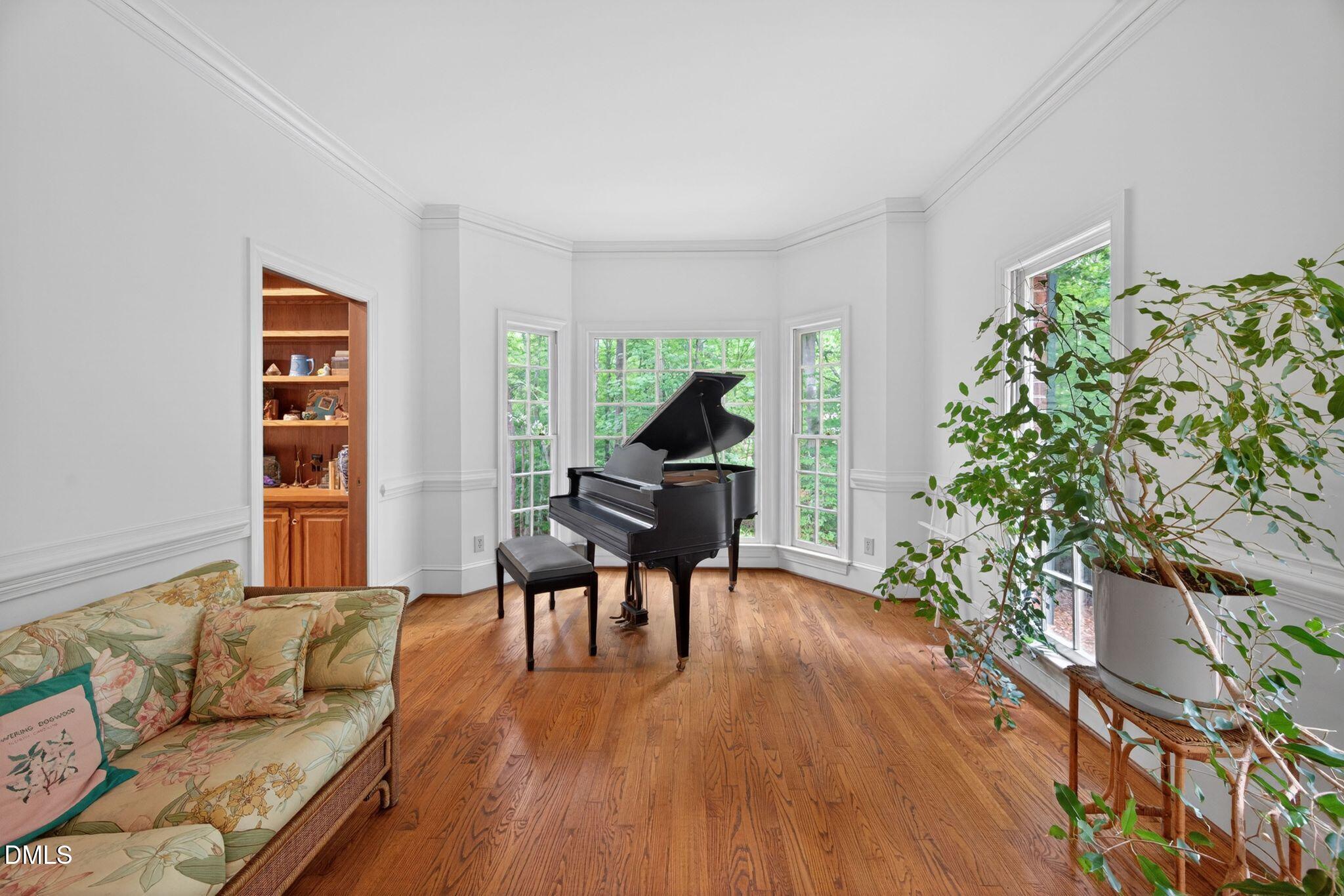 9913 Longford Drive Property Photo 14