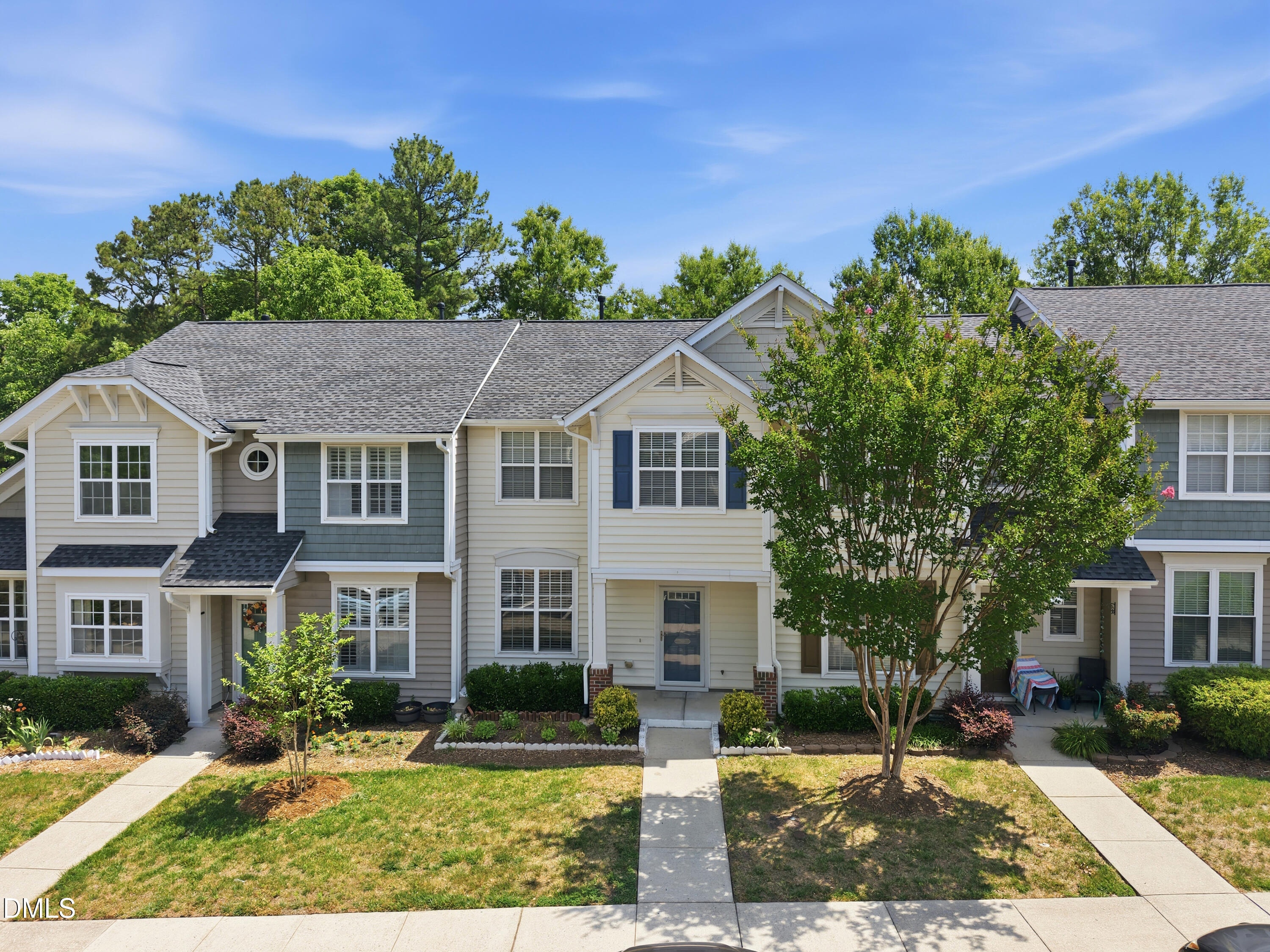 1109 Hamlet Park Drive Property Photo 2