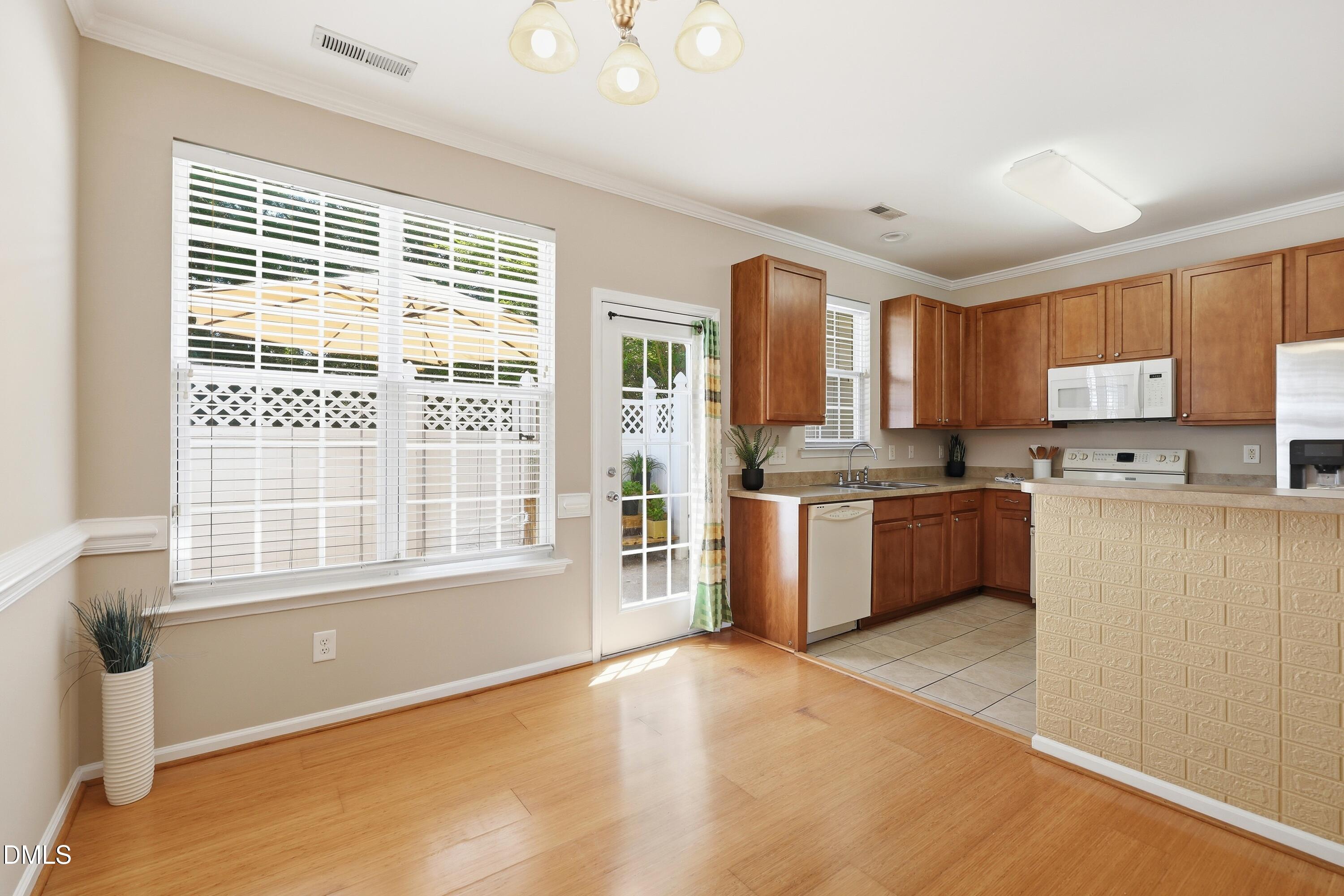 1109 Hamlet Park Drive Property Photo 14