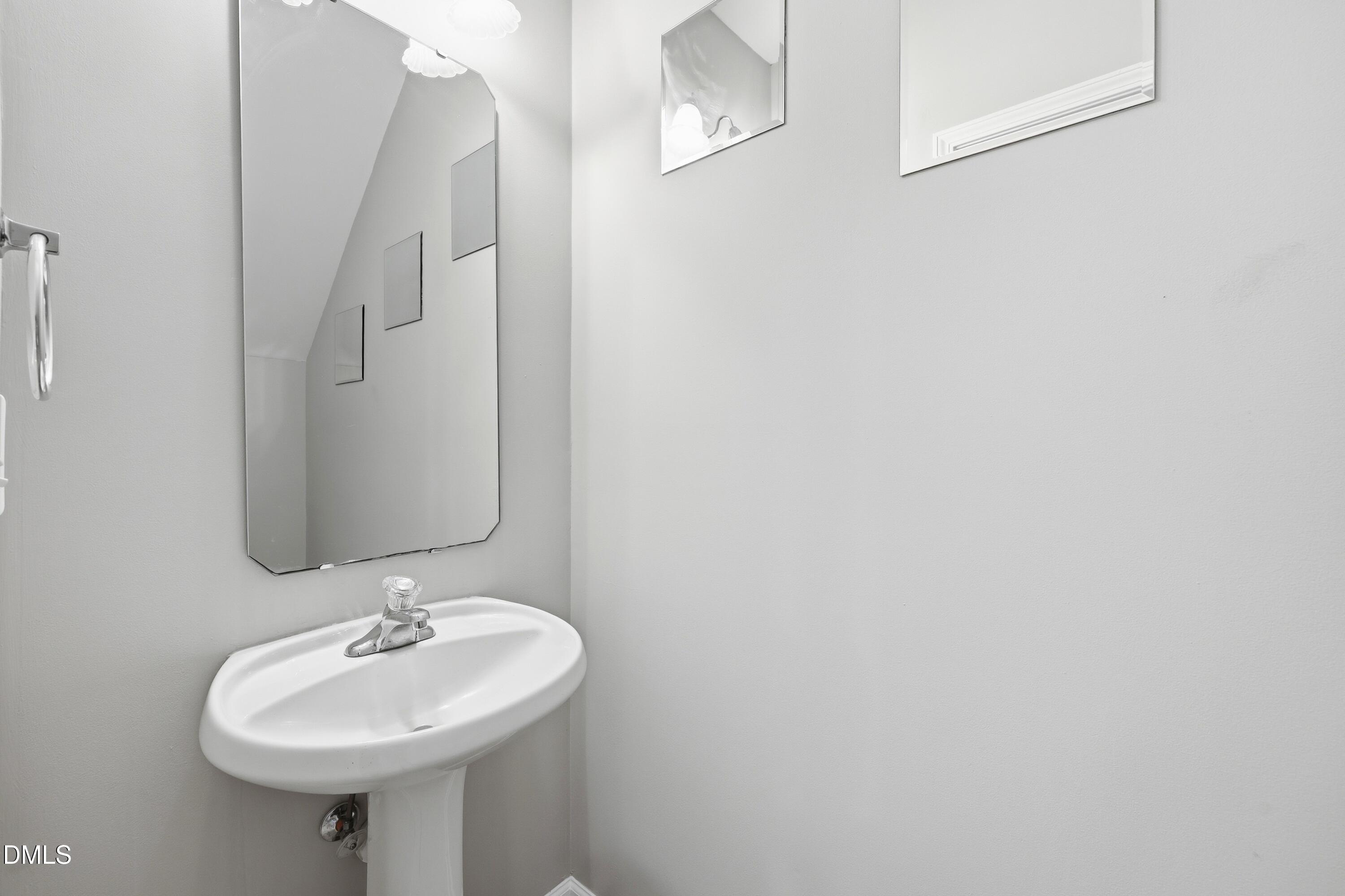 1109 Hamlet Park Drive Property Photo 18