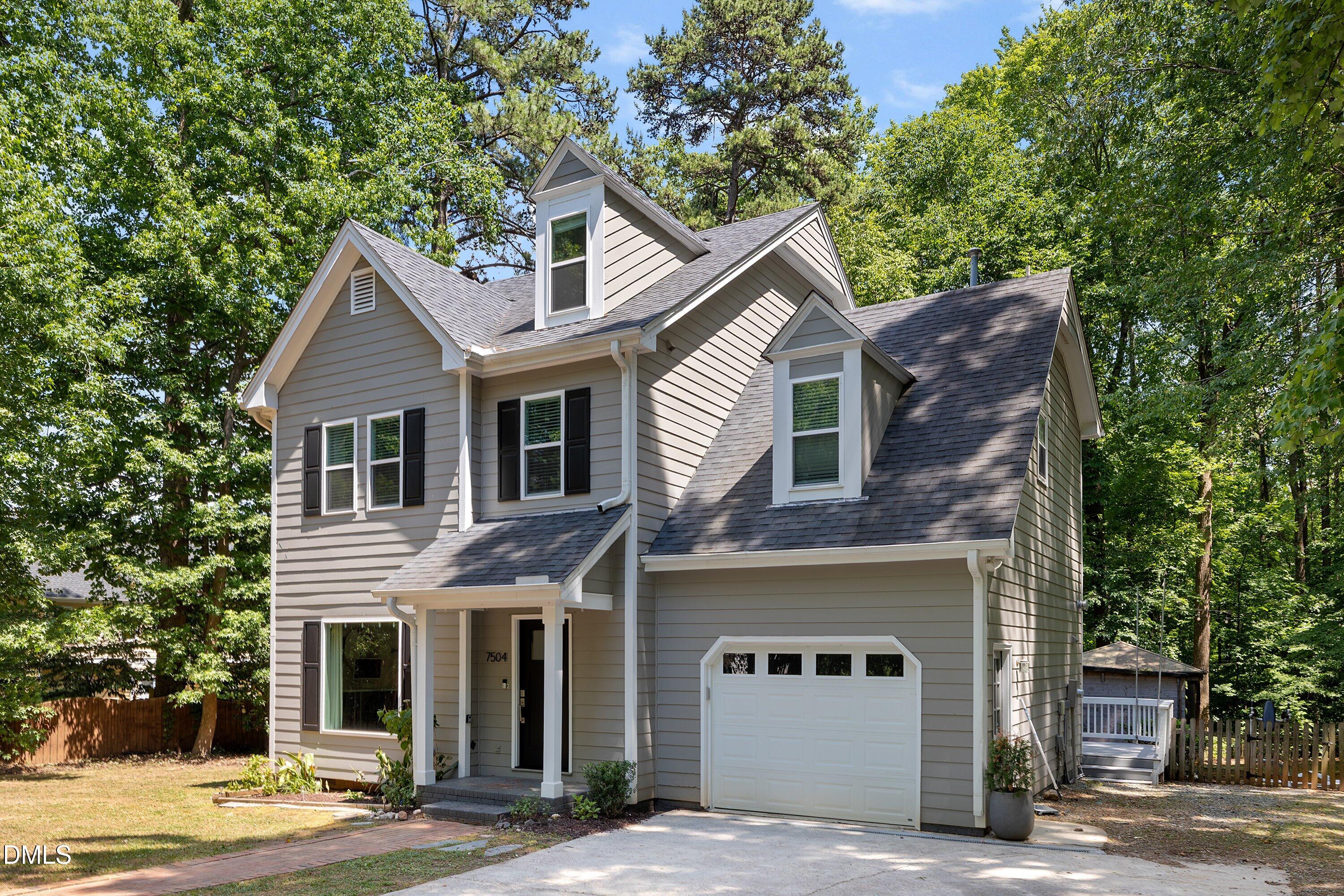 7504 Waverly Place Property Photo 4