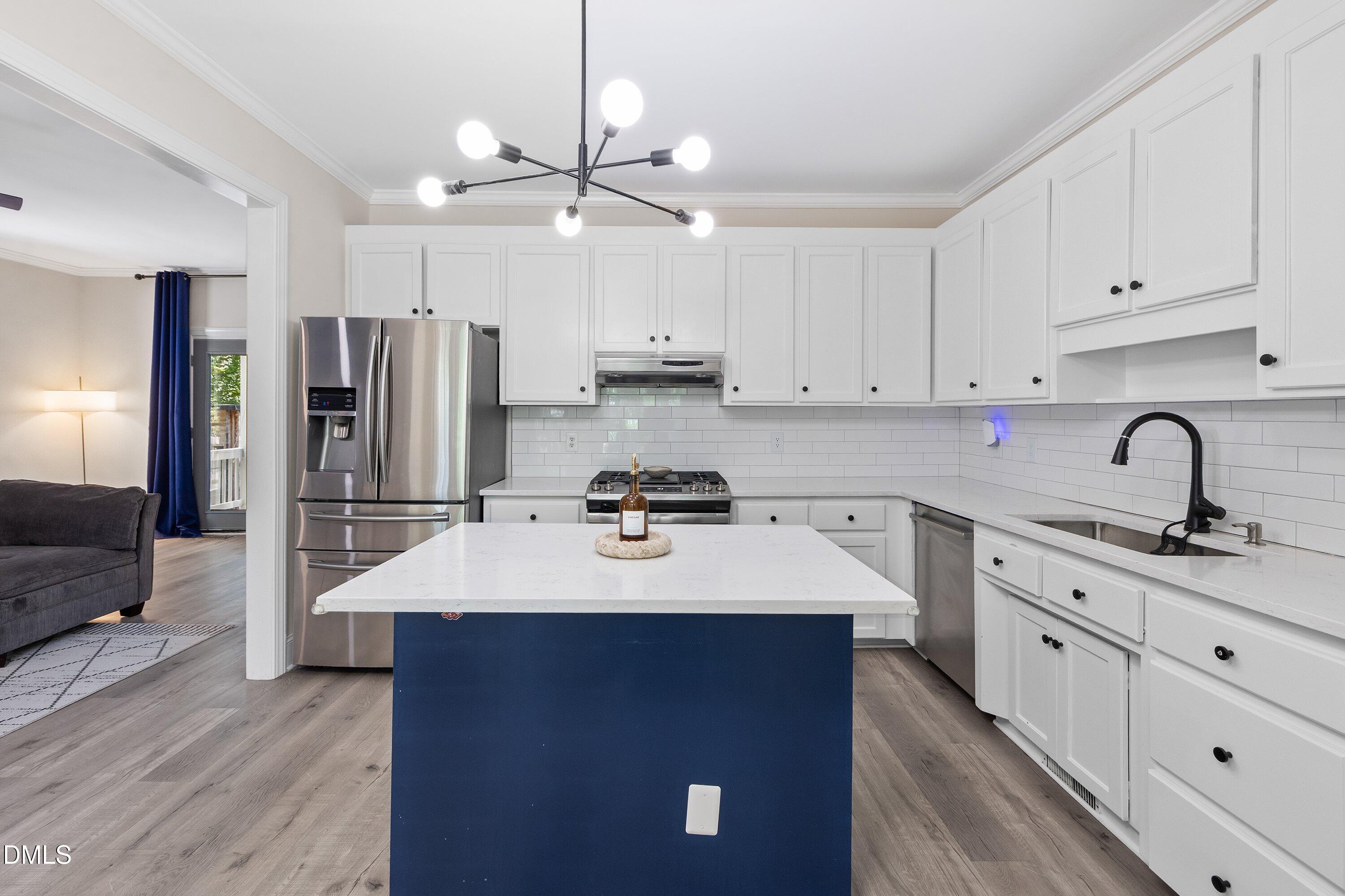 7504 Waverly Place Property Photo 19
