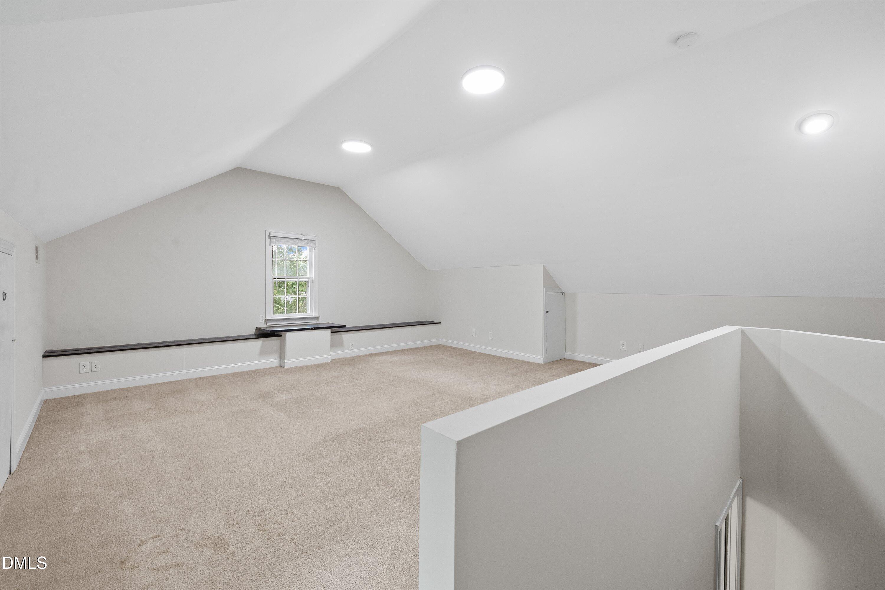 7504 Waverly Place Property Photo 47