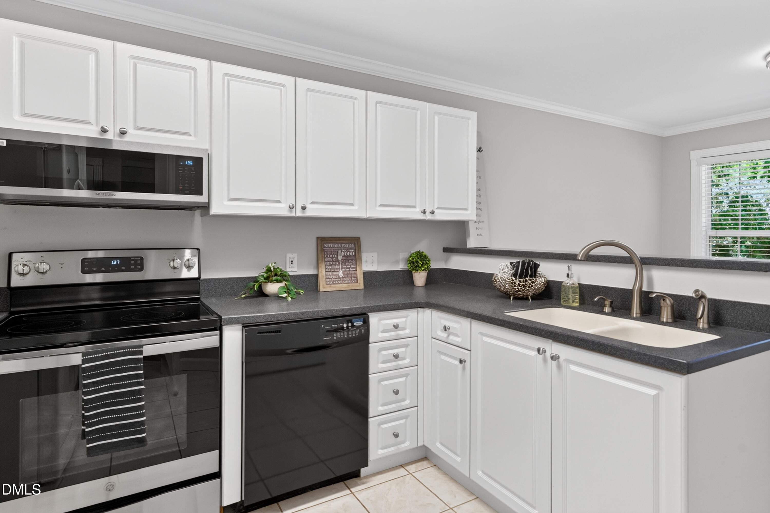 108 Grande Meadow Way Property Photo 17