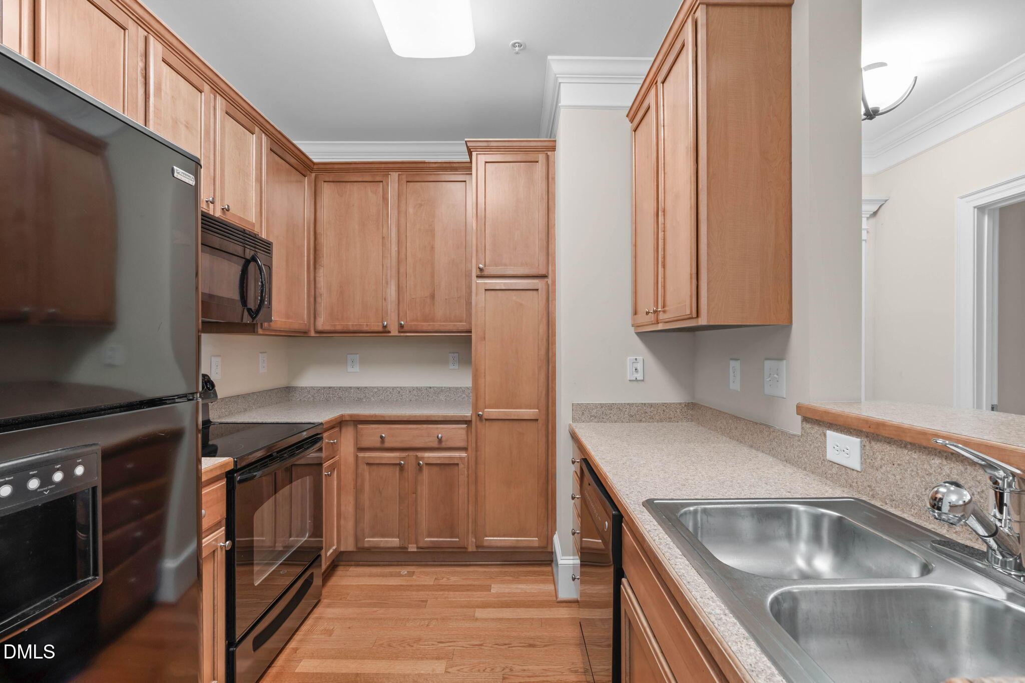928 Portstewart Drive Property Photo 8