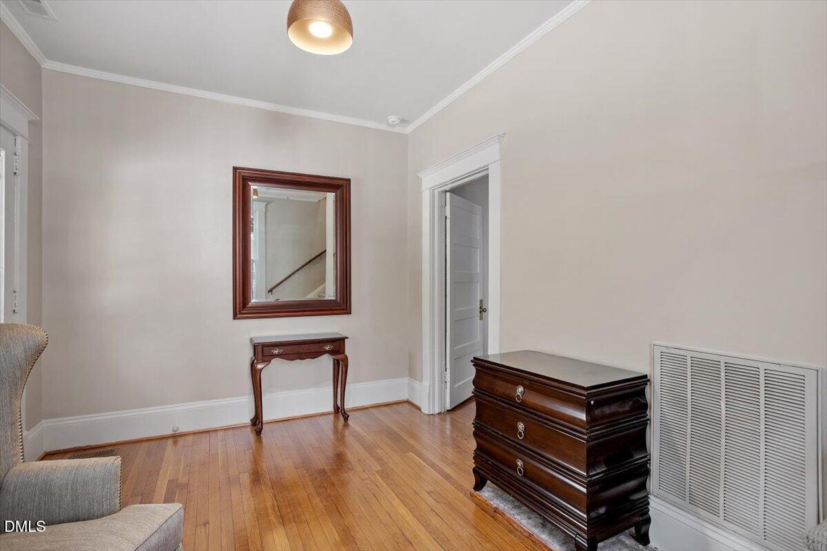 404 E Edenton Street Property Photo 7