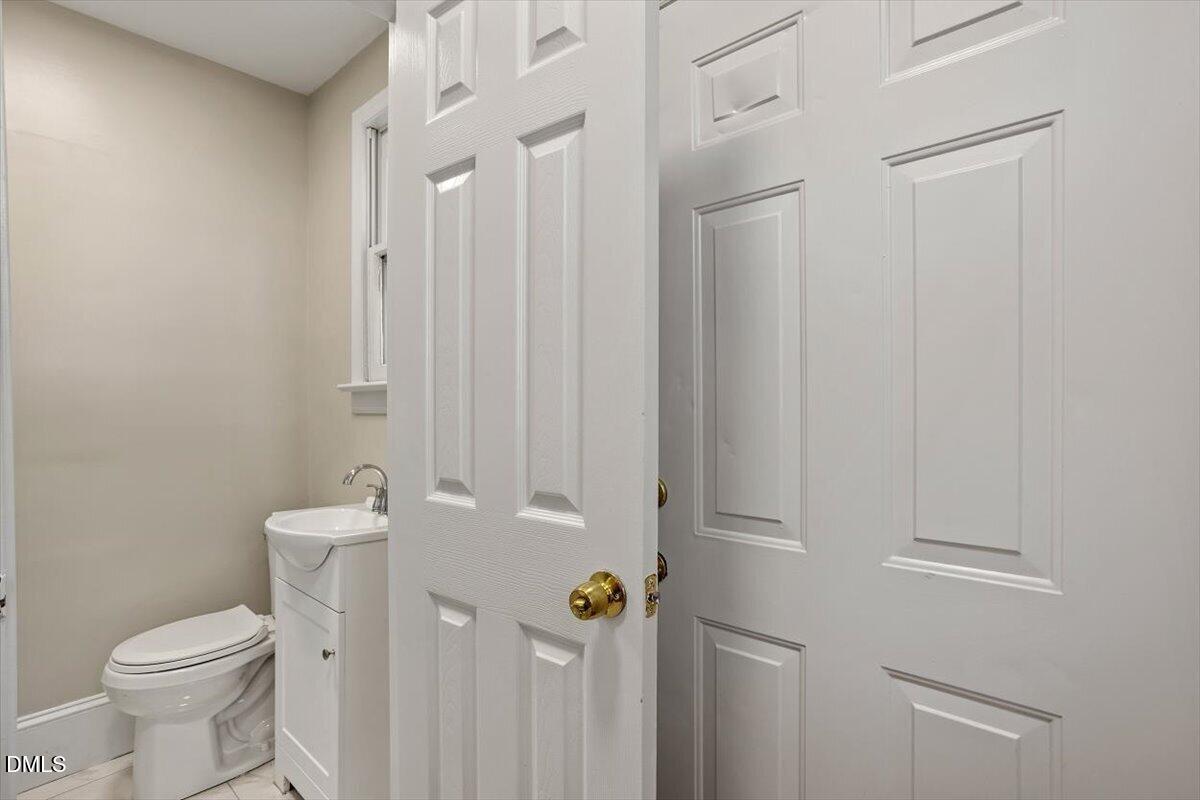 404 E Edenton Street Property Photo 10