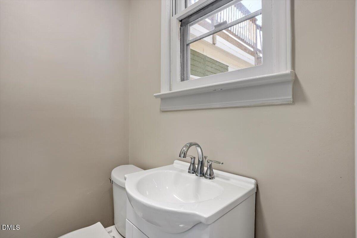 404 E Edenton Street Property Photo 12