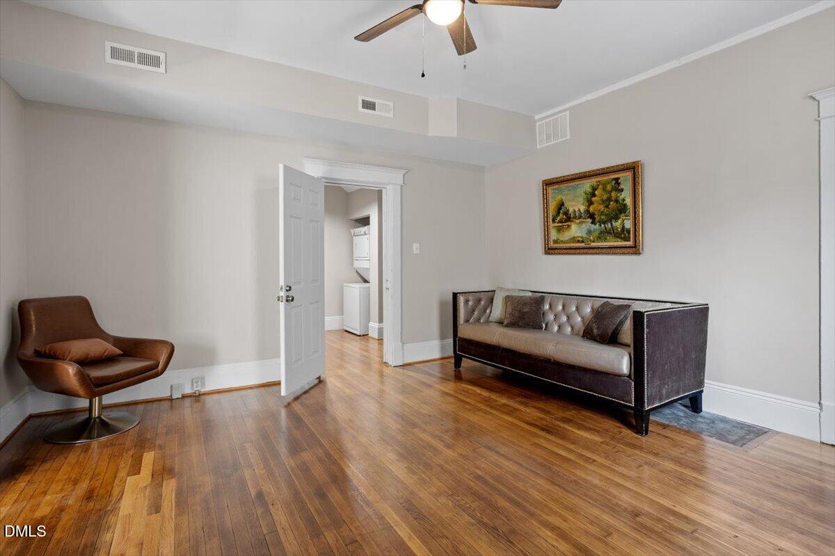 404 E Edenton Street Property Photo 40