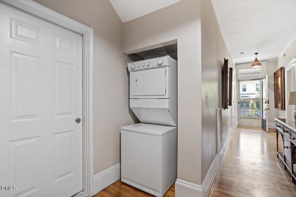404 E Edenton Street Property Photo 45
