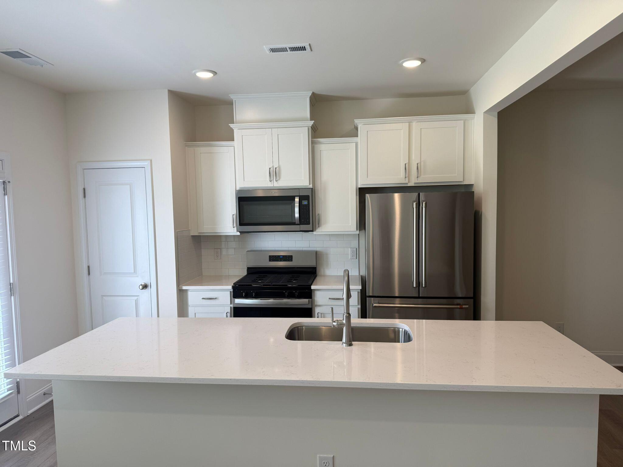 48 Hyacinth Lane Property Photo 8