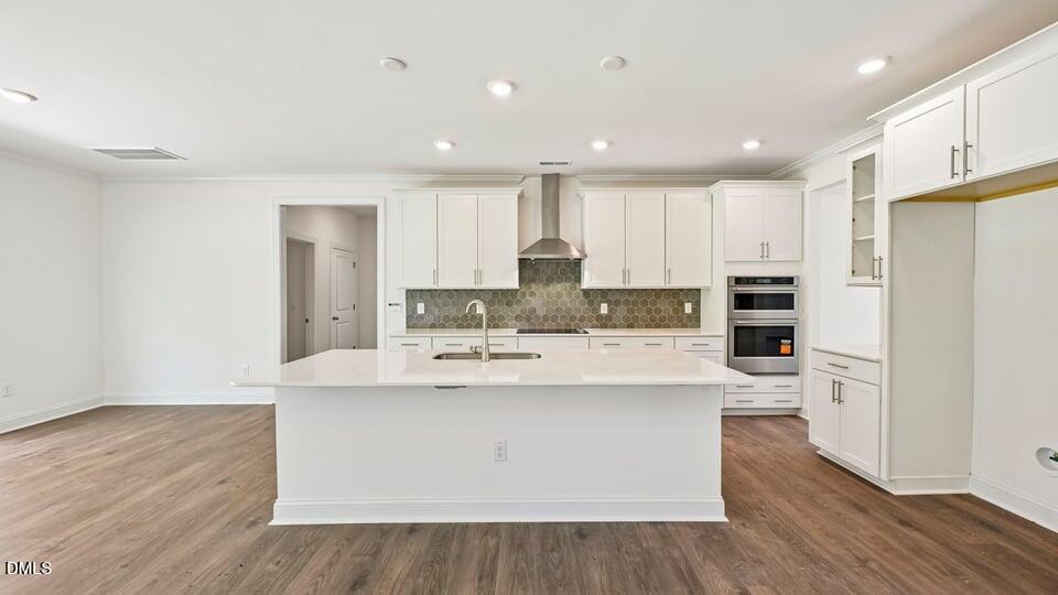 390 Delmoor Drive Property Photo 10