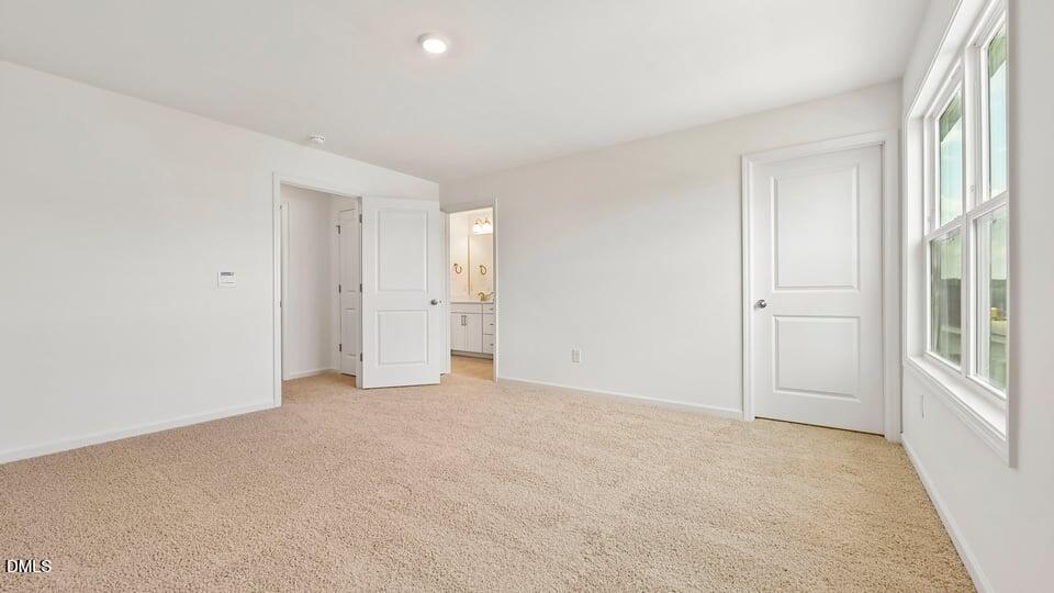 390 Delmoor Drive Property Photo 24