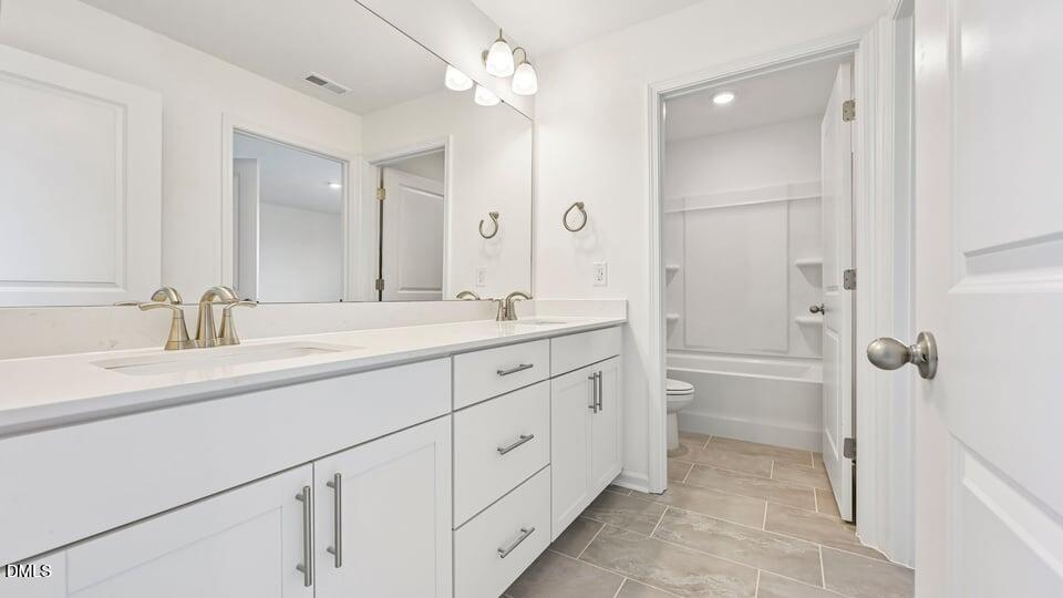 390 Delmoor Drive Property Photo 31