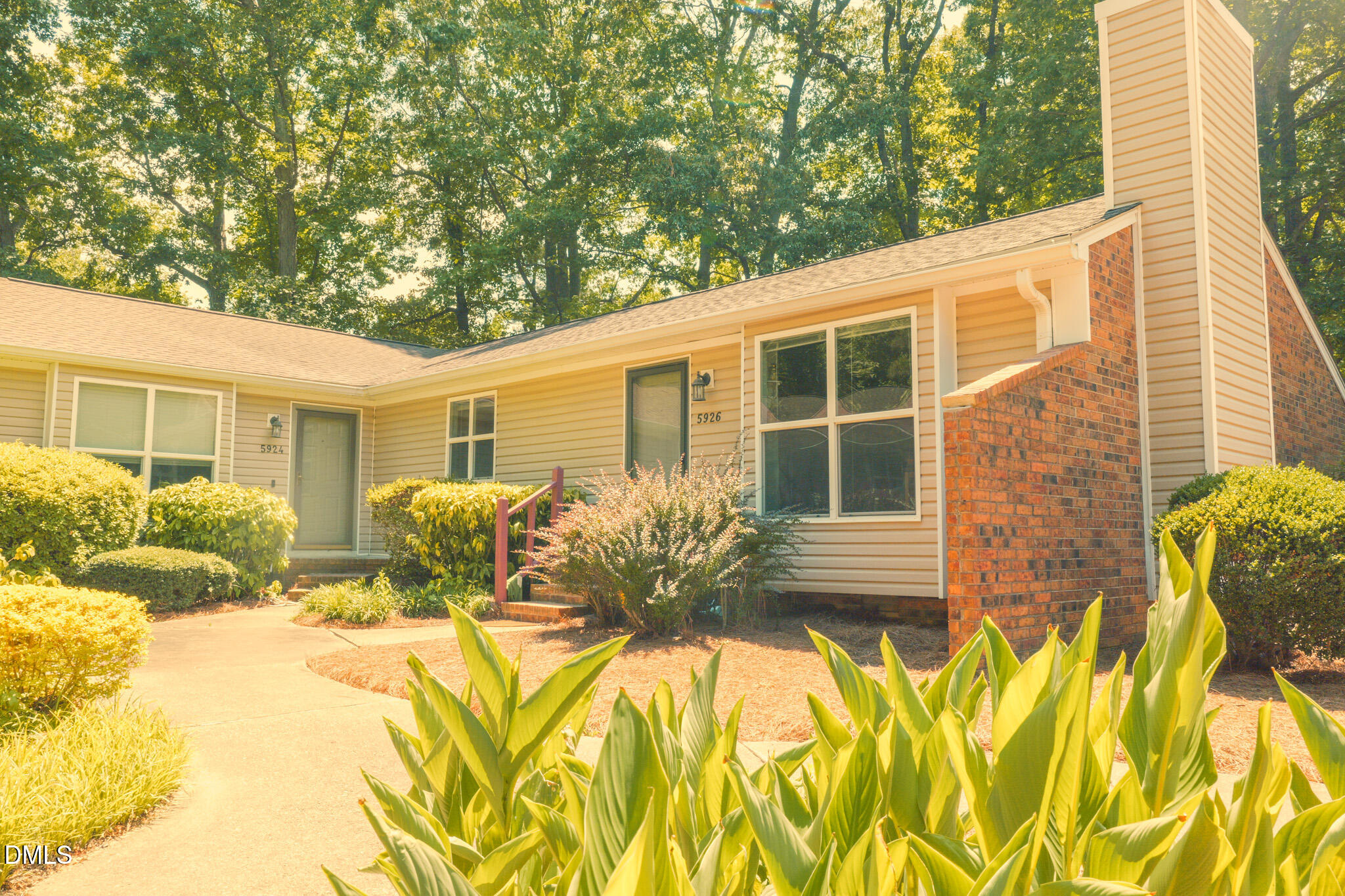 5926 Suncreek Court Property Photo 1